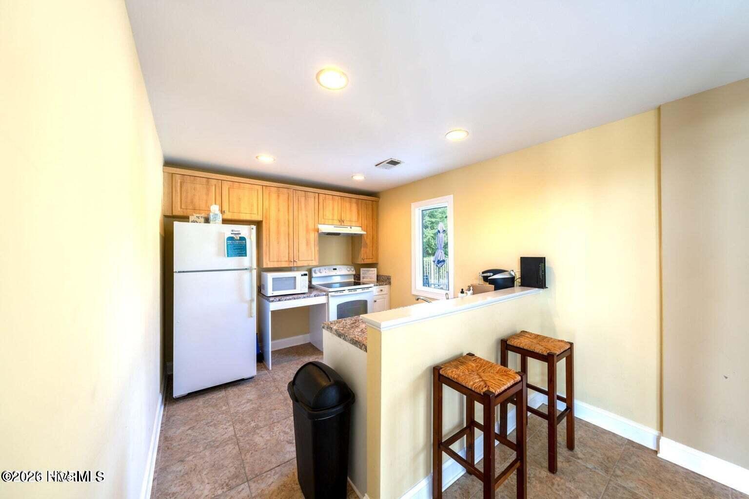 100553688 | Photo 43