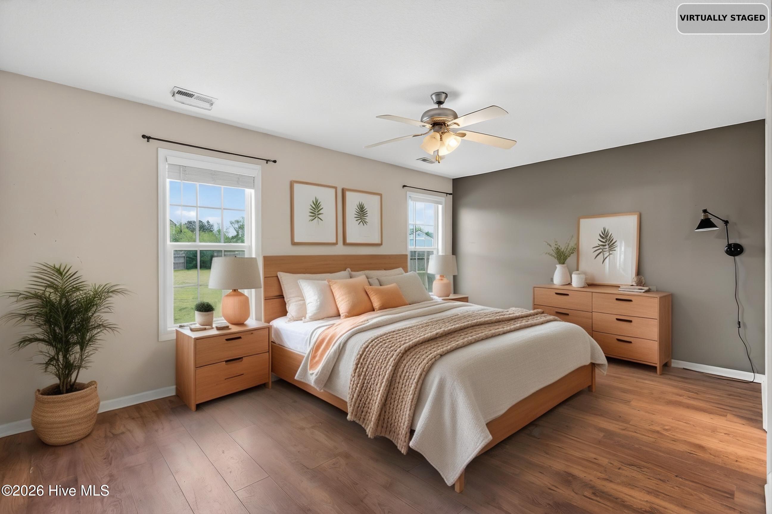 100563999 | Photo 13