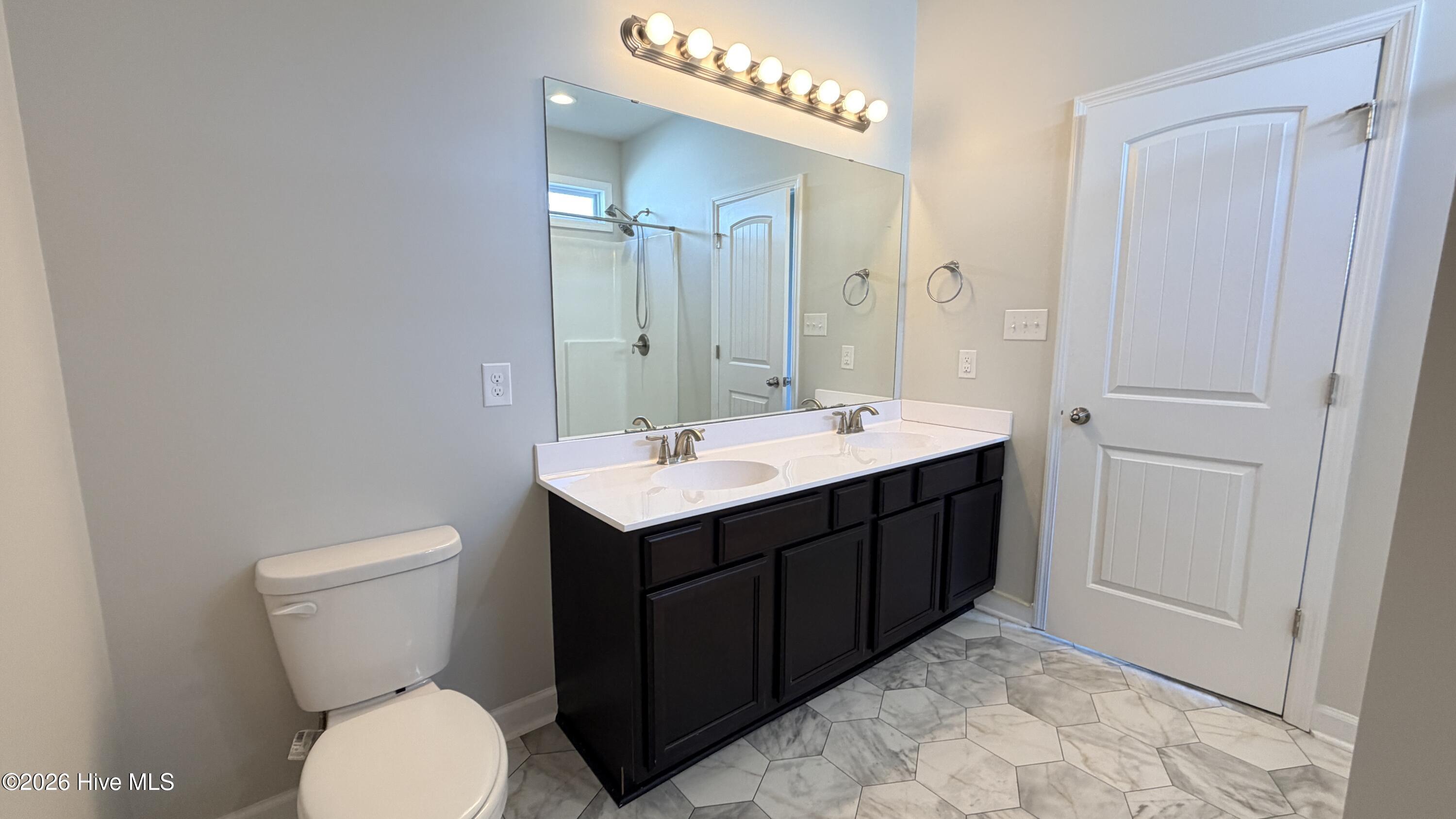 100553003 | Photo 19