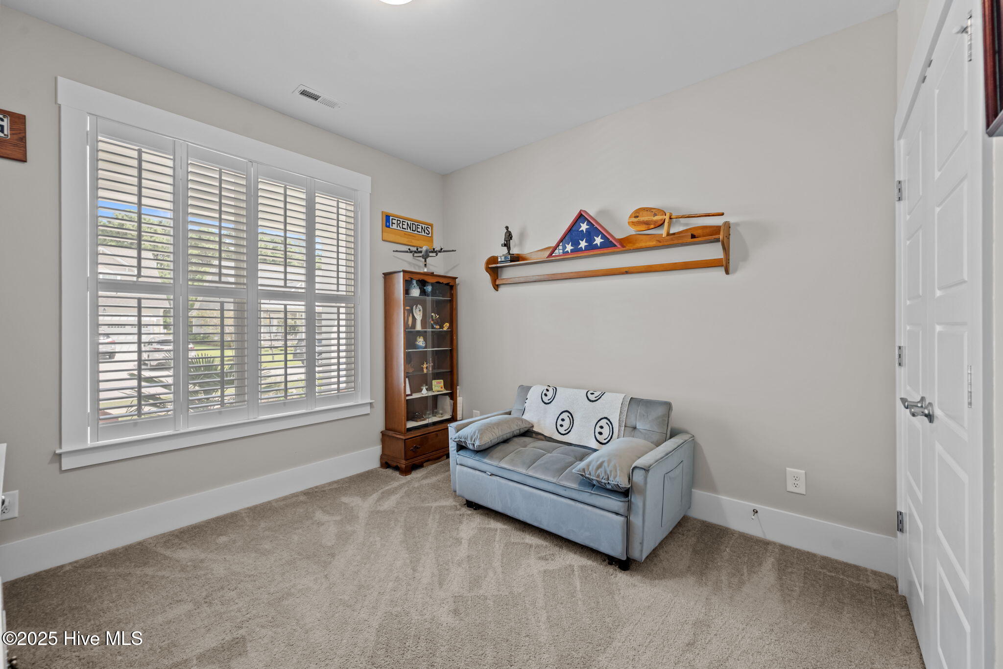 100527941 | Photo 44