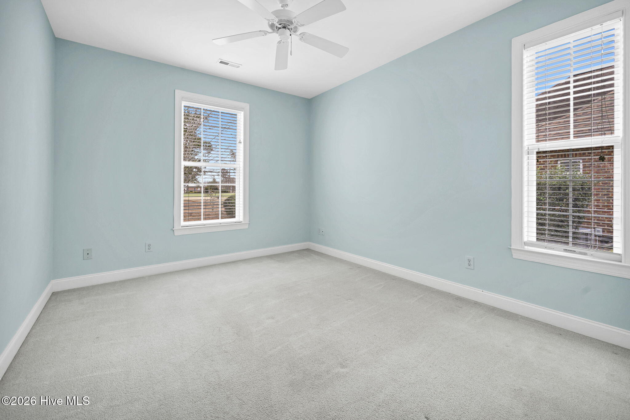 100557033 | Photo 27