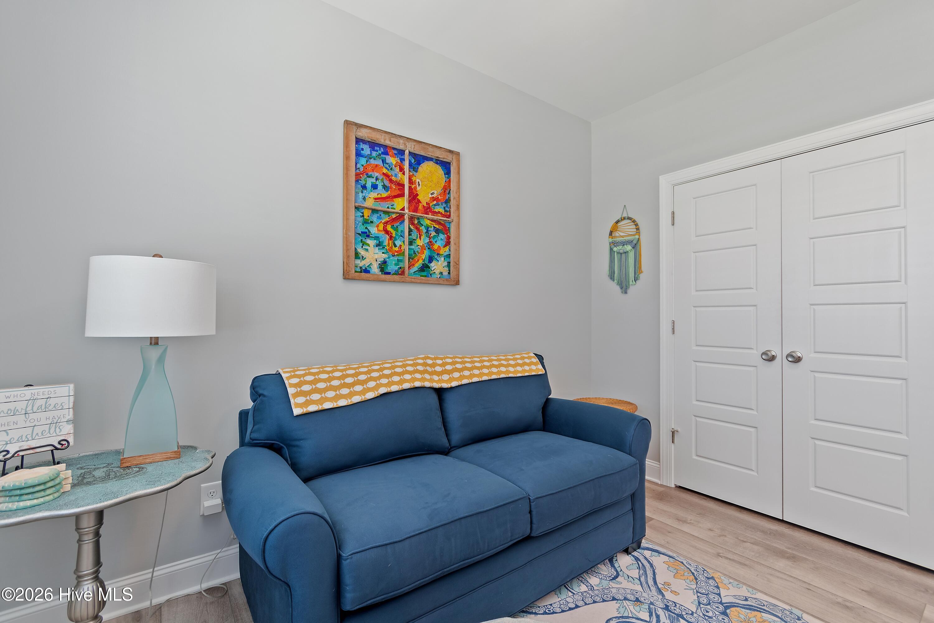 100568051 | Photo 28