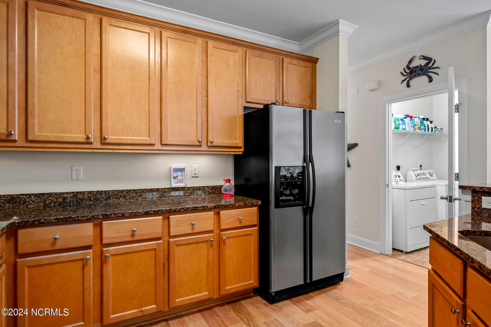 100453828 | Photo 18