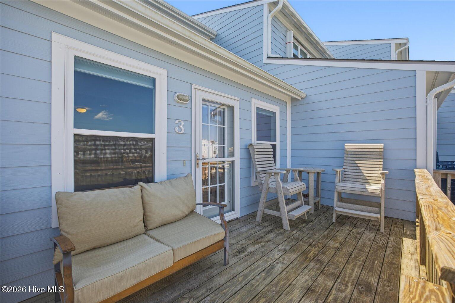 100570154 | Photo 14