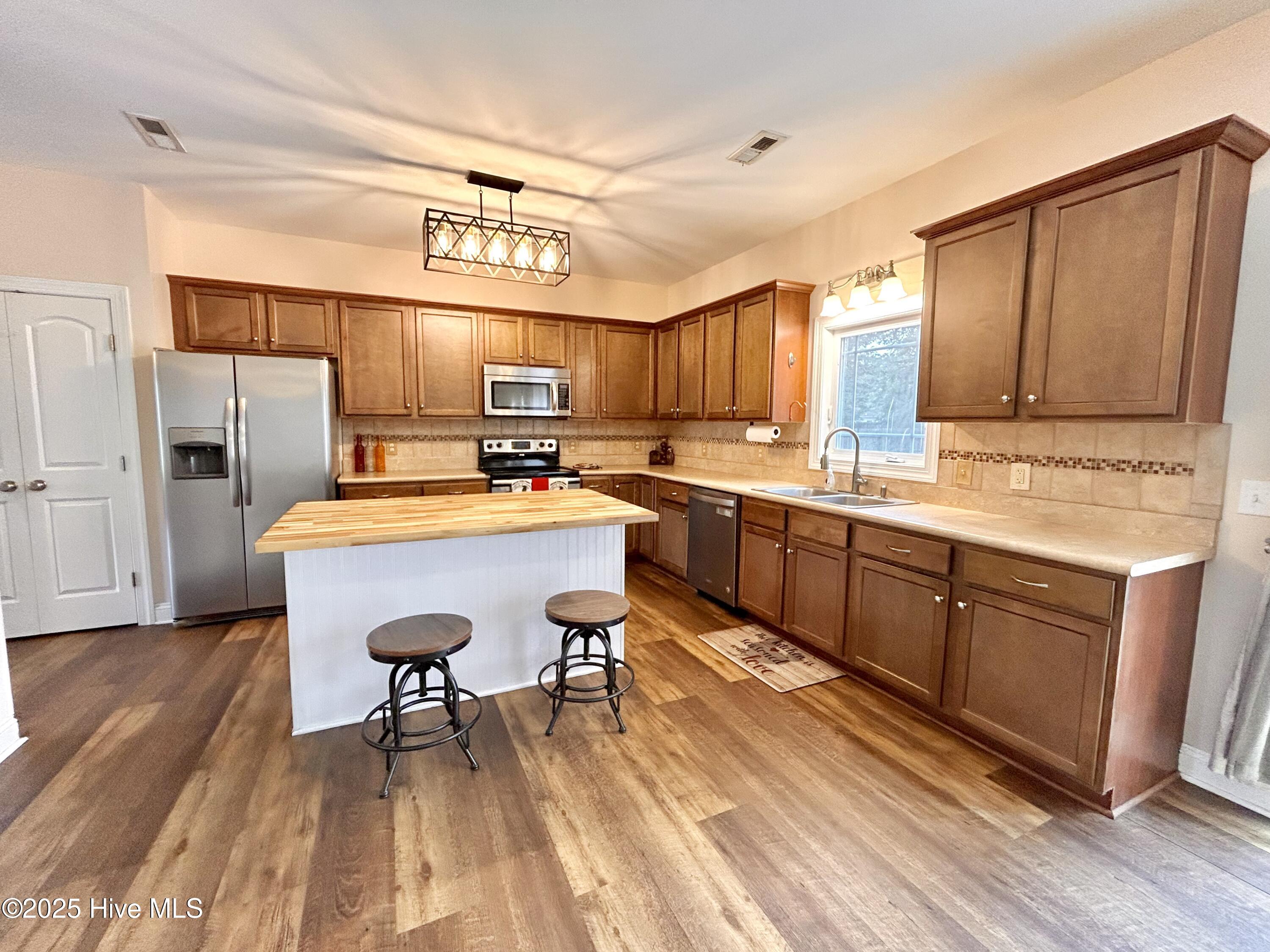133 Saint Road, Richlands, NC 28574 – photo 20: Kitchen