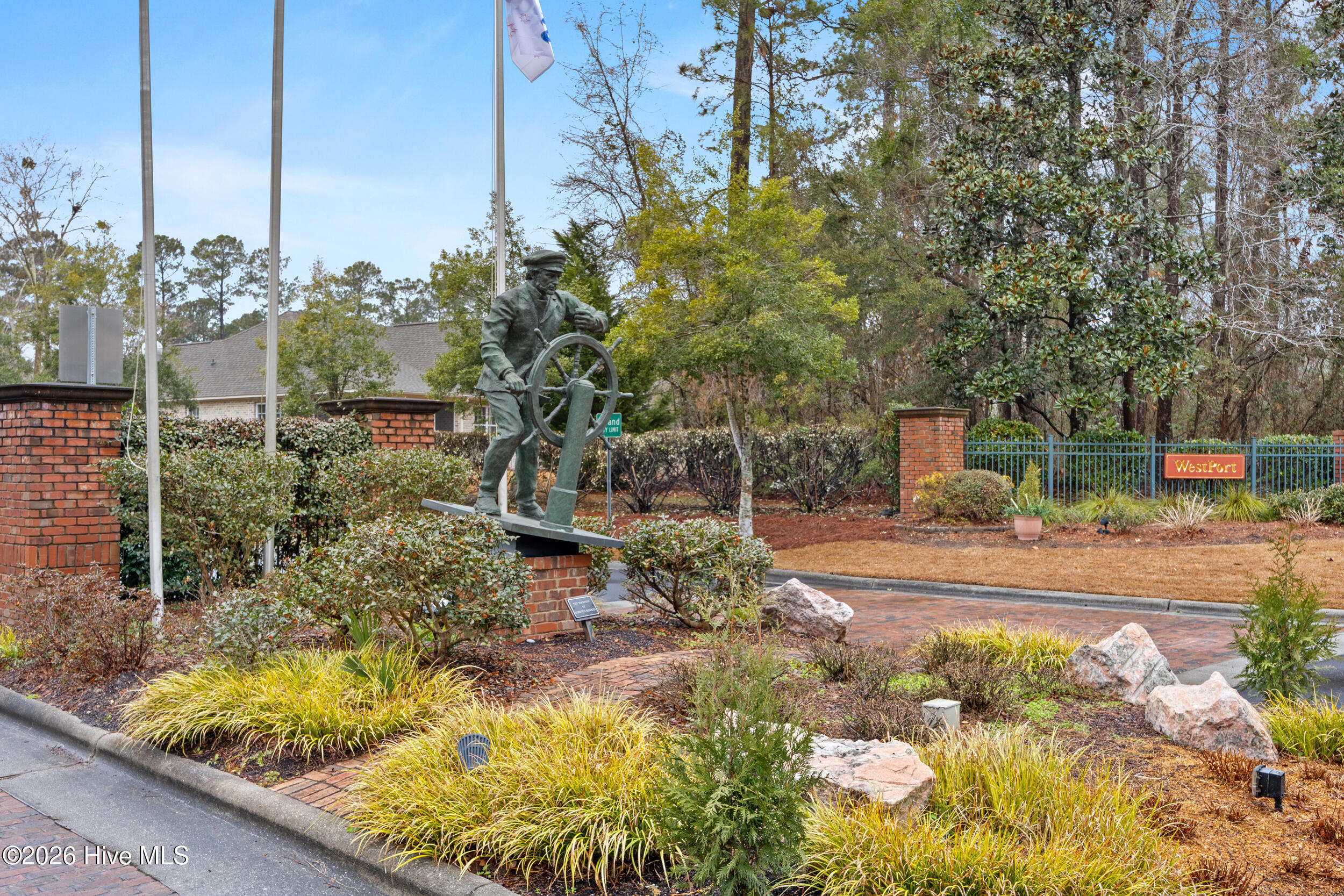 100552325 | Photo 42