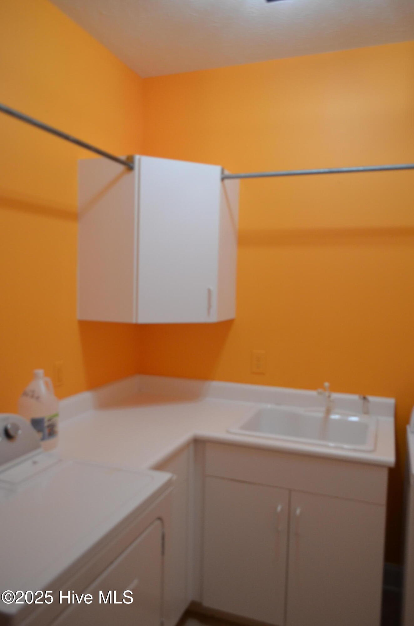 100545211 | Photo 45