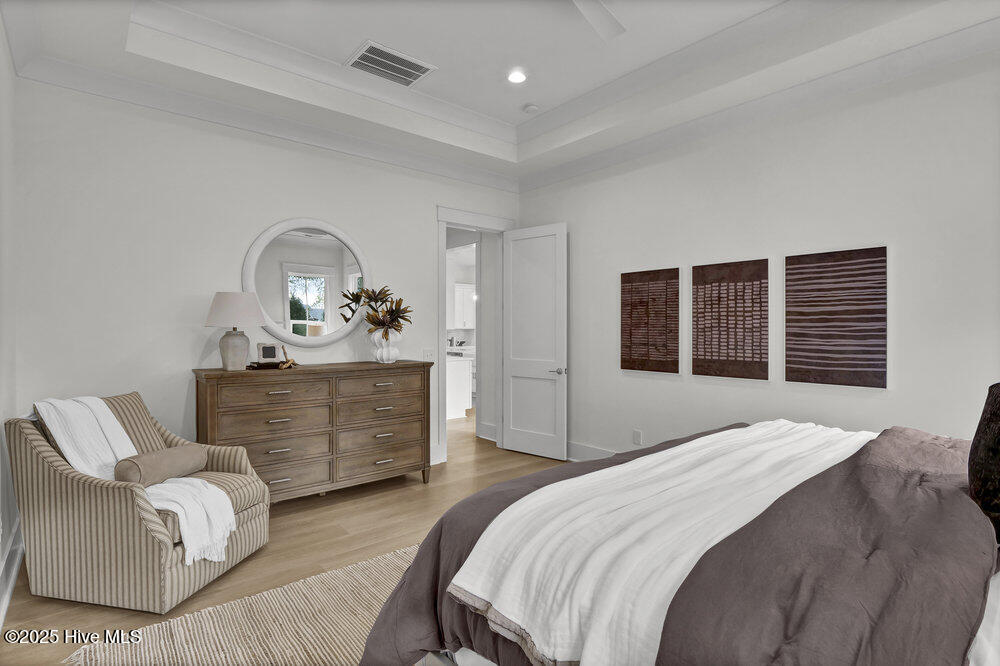 100509390 | Photo 24