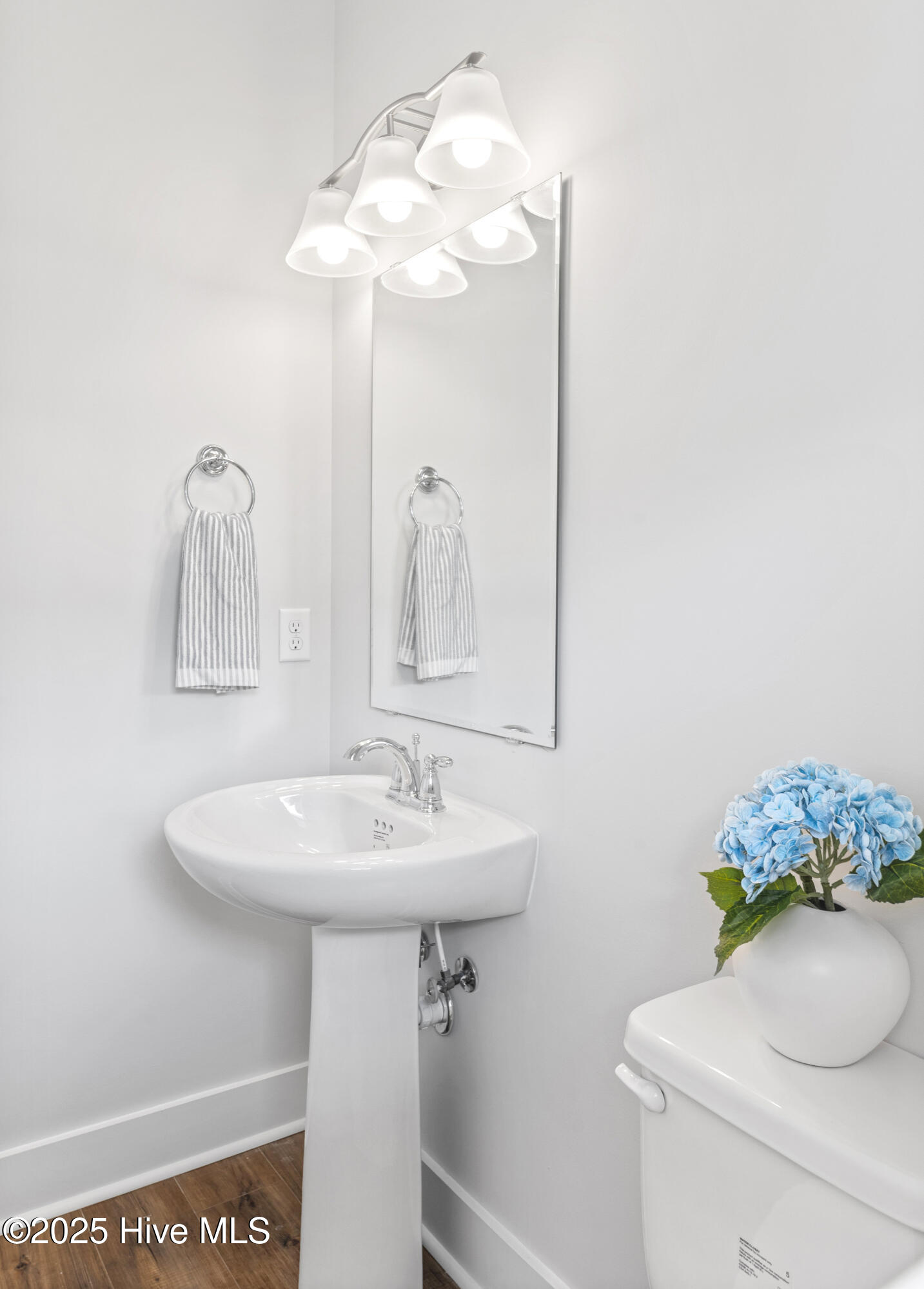 100526492 | Photo 12