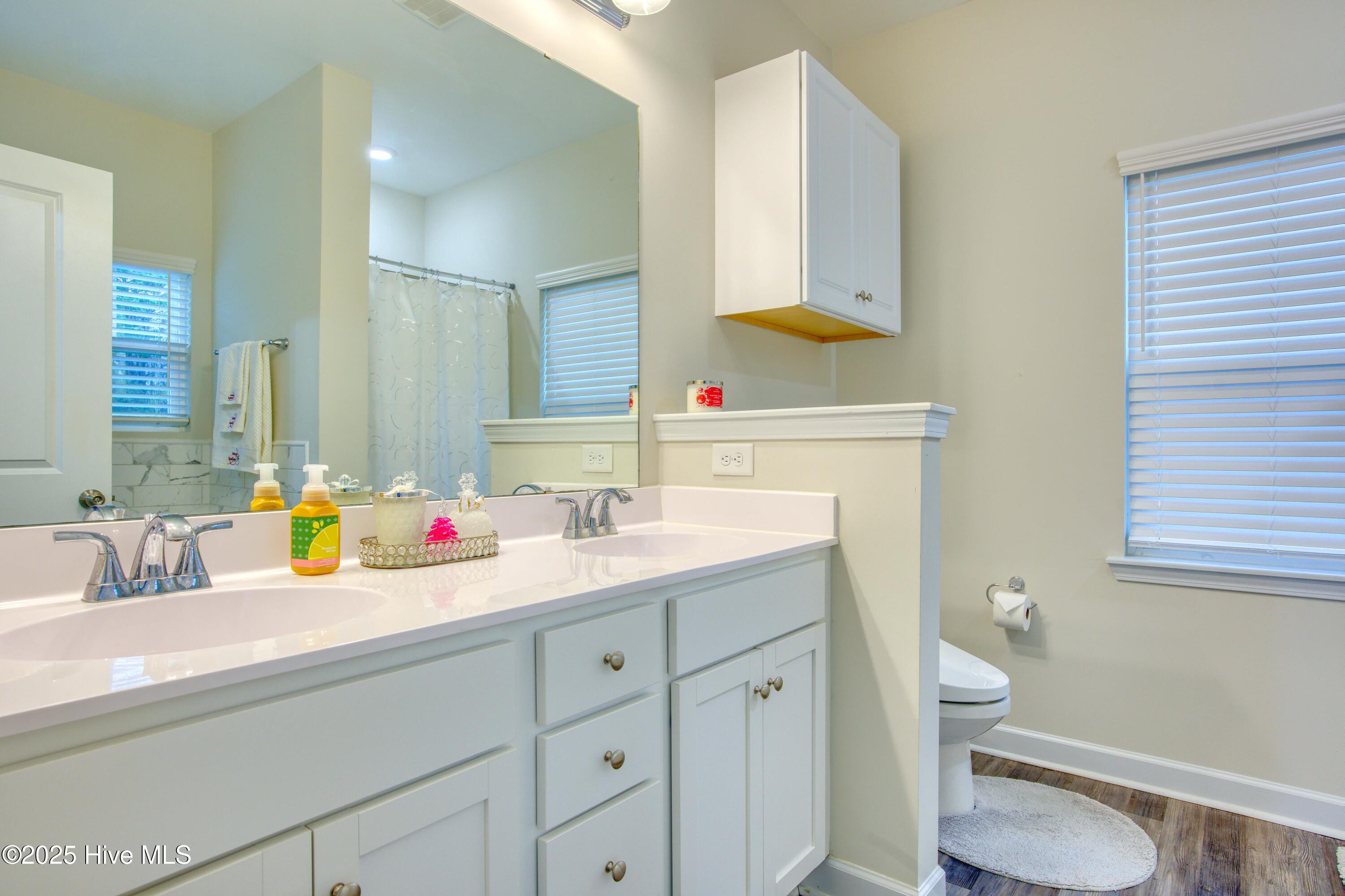 100544782 | Photo 16