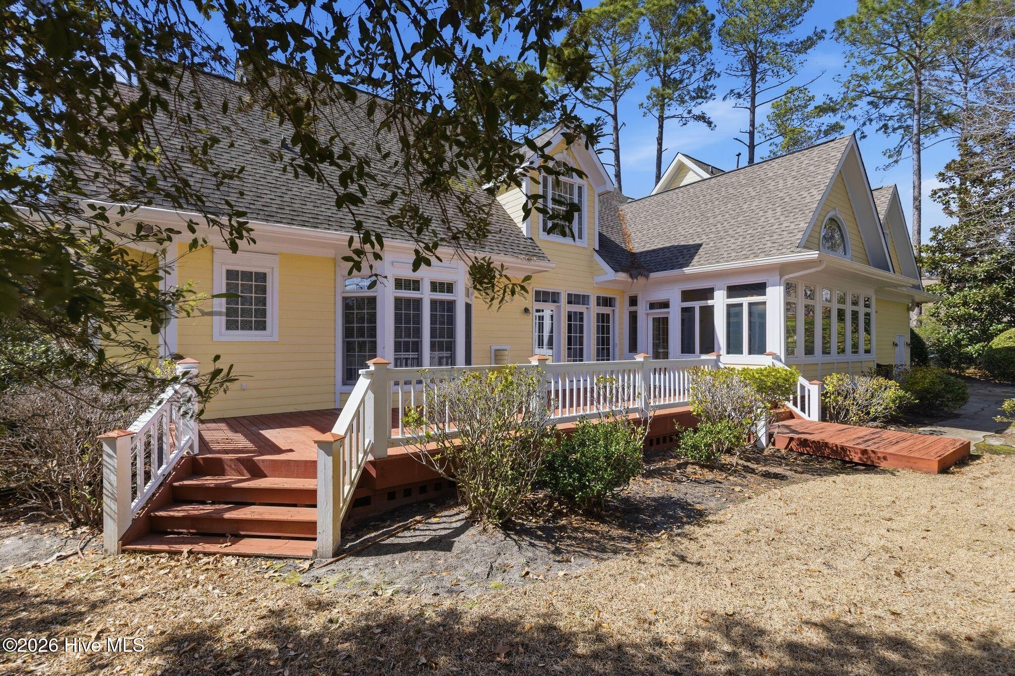 100561180 | Photo 87