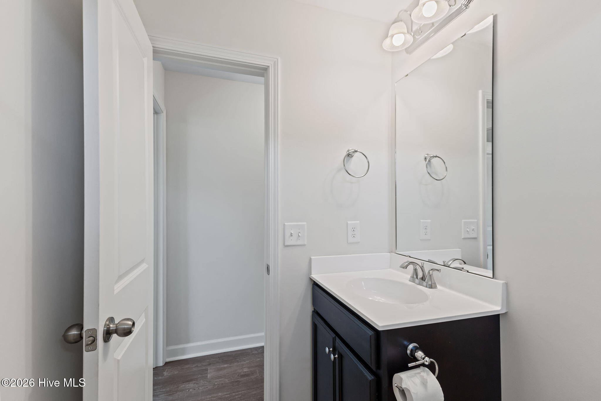 100563188 | Photo 31