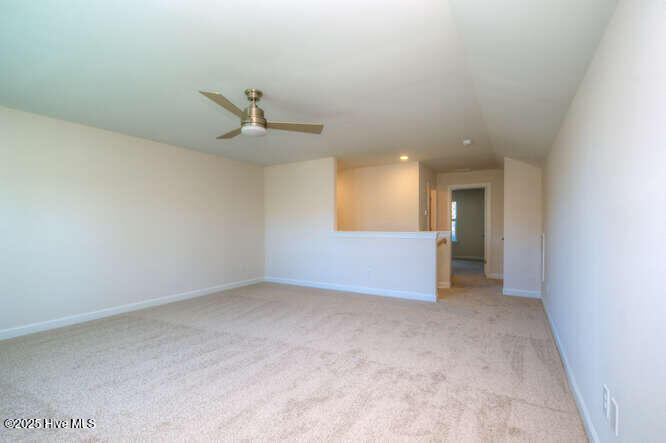 100540645 | Photo 30