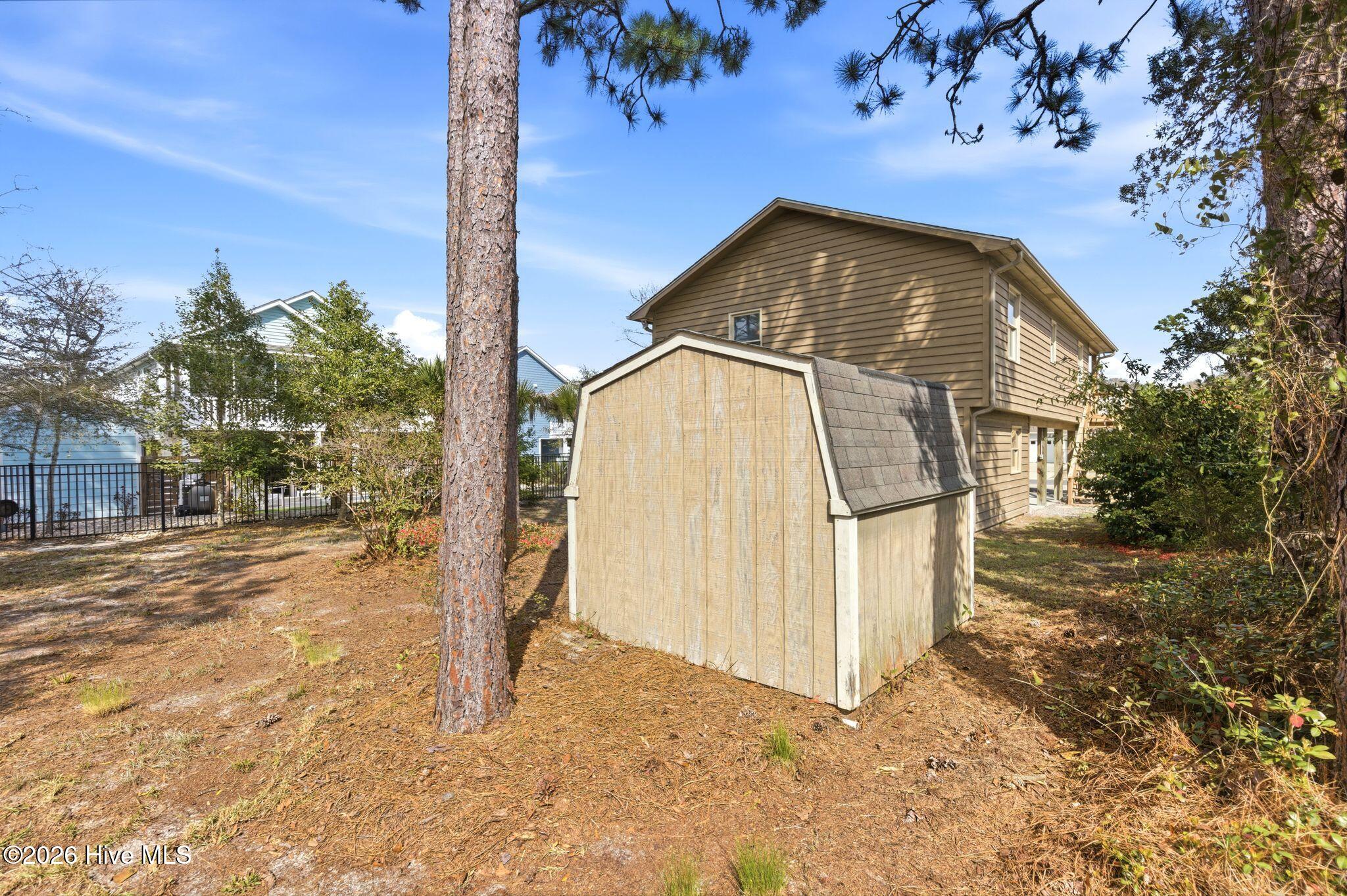 100564018 | Photo 49