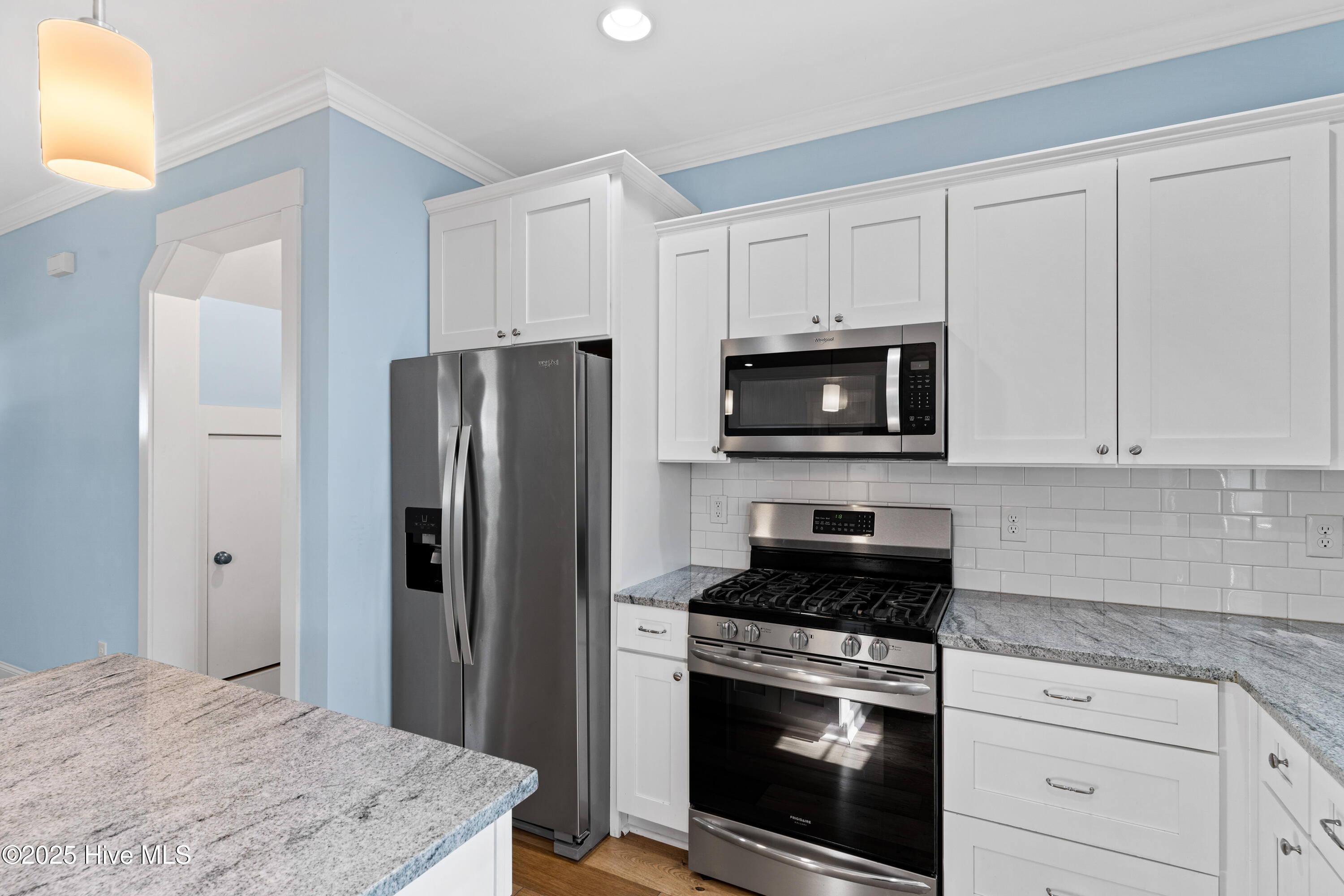 100529513 | Photo 18