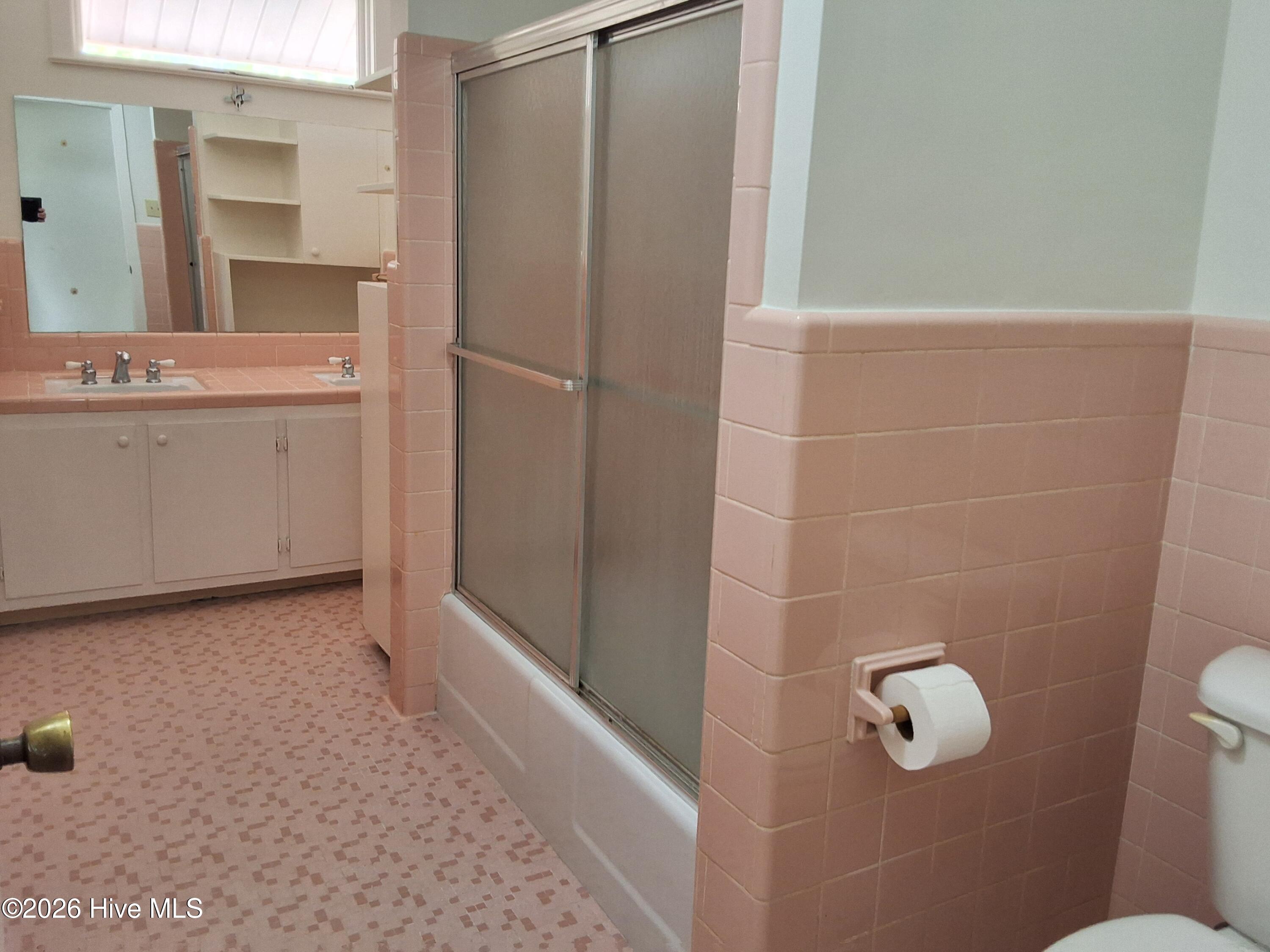 100554569 | Photo 55