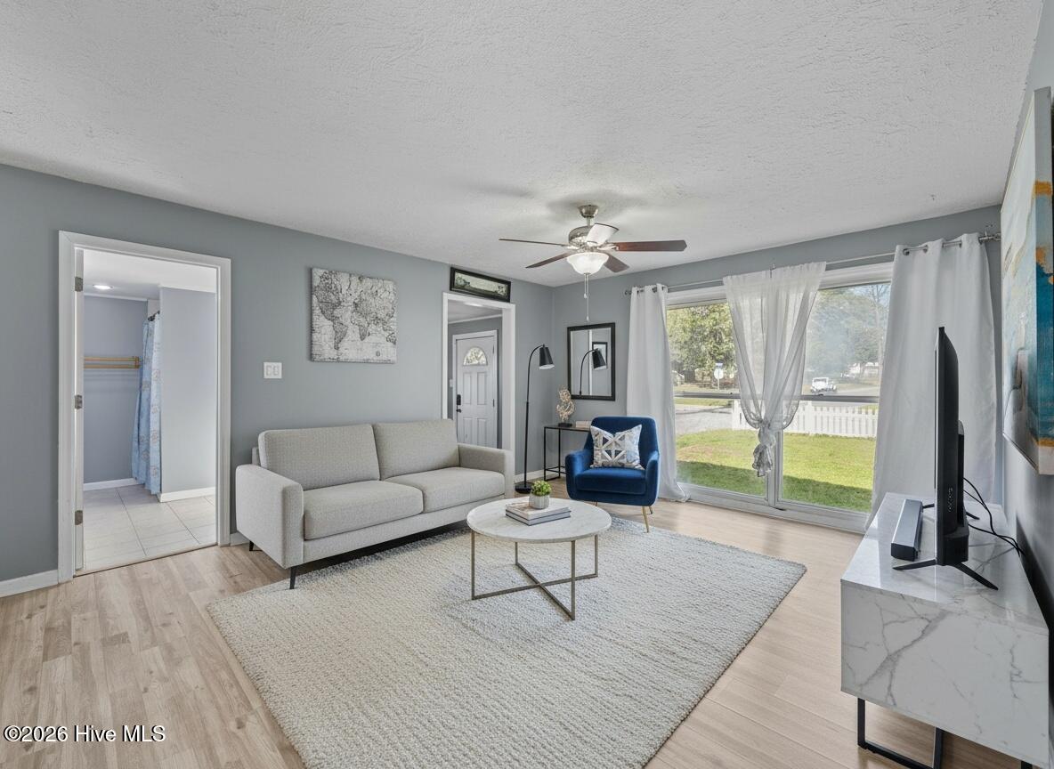 100563356 | Photo 10