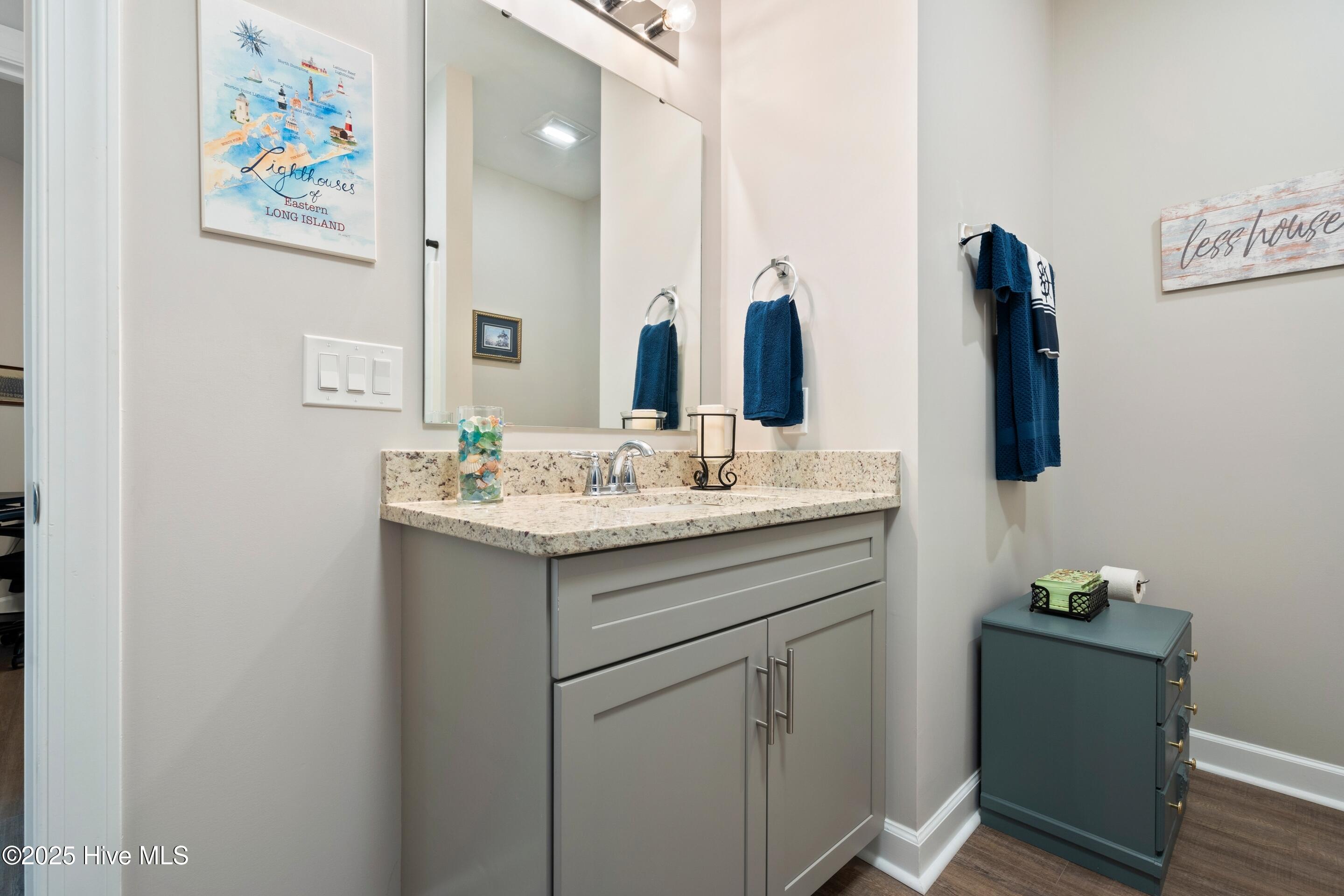 100542204 | Photo 31