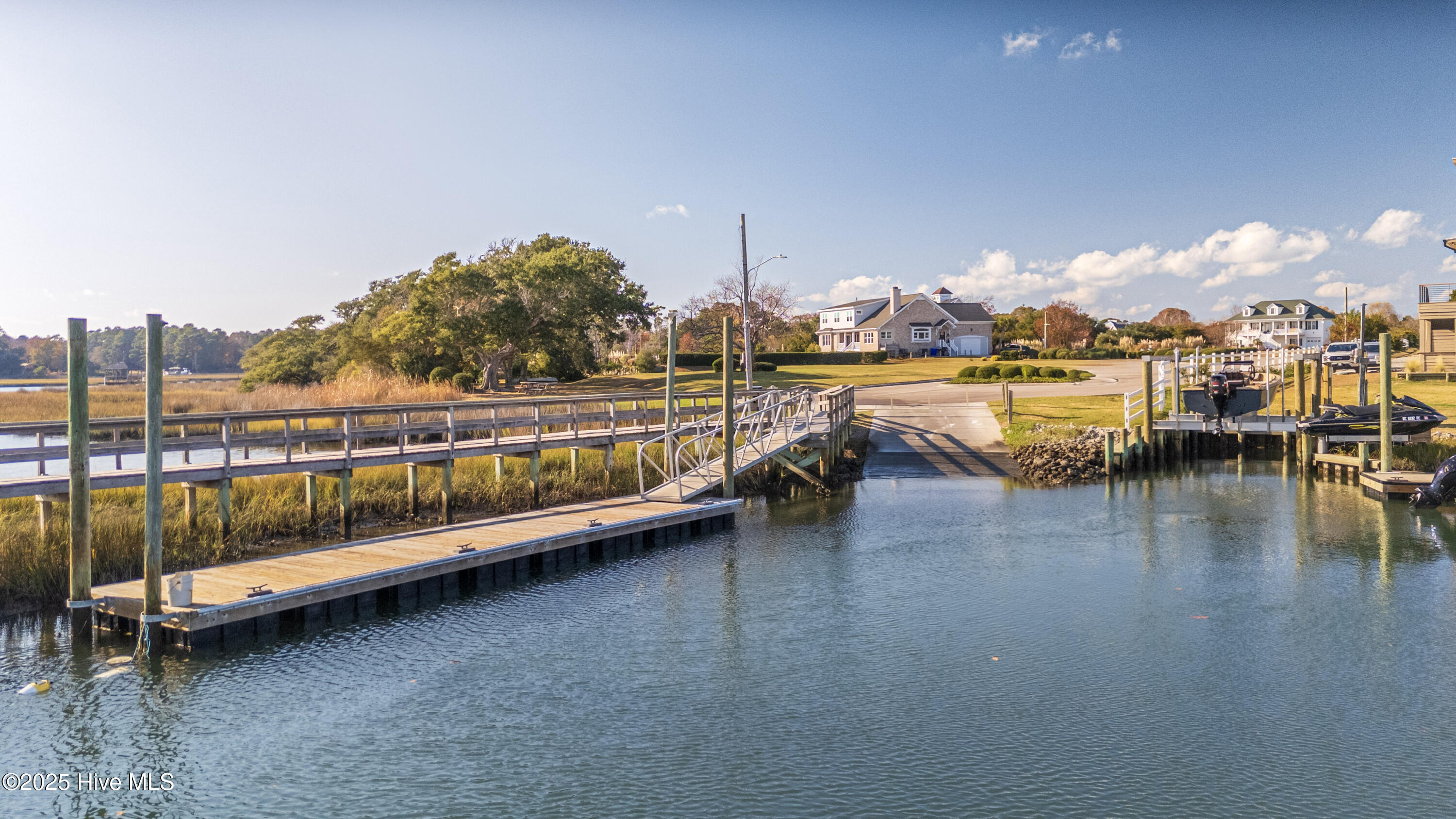 100538387 | Photo 45