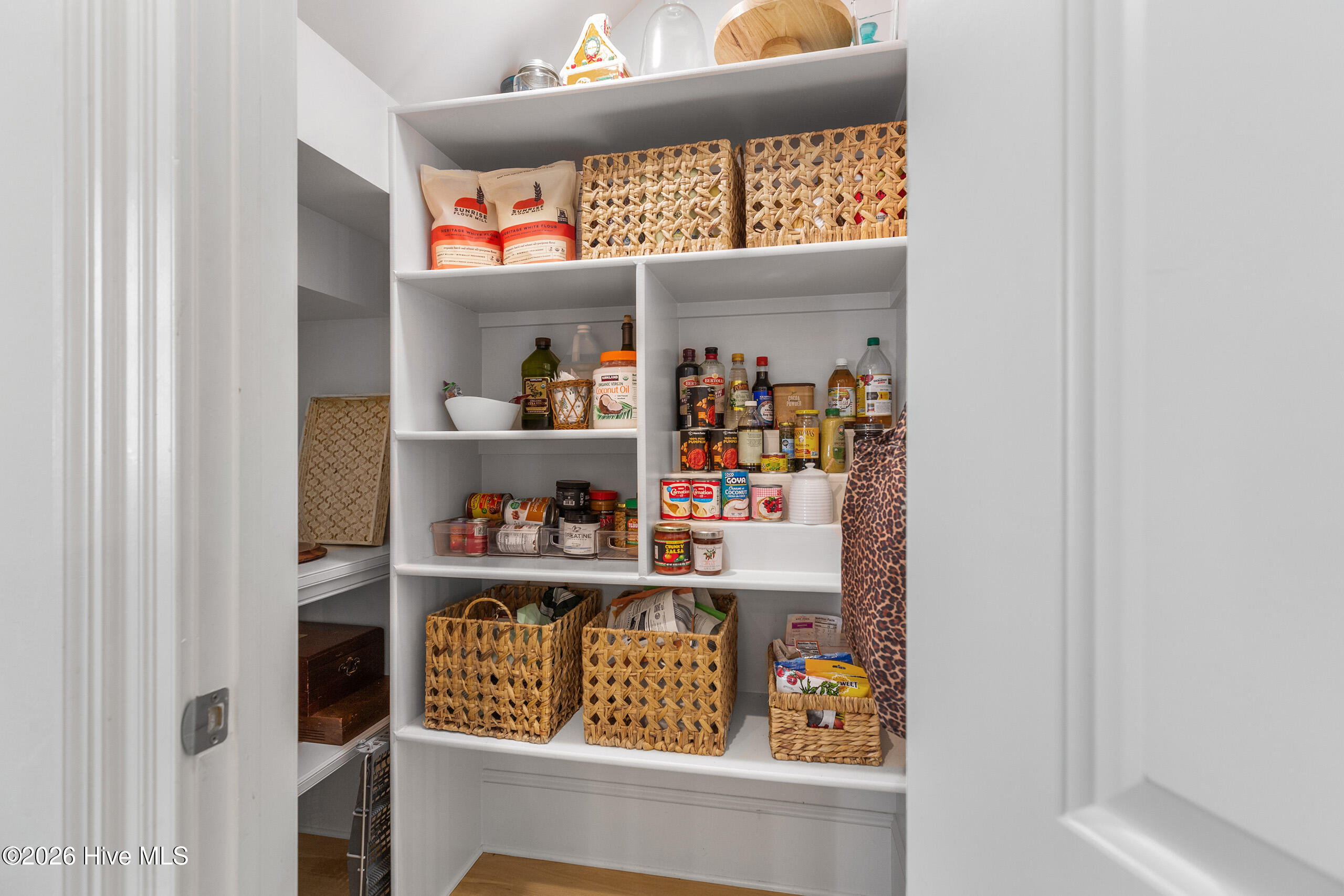 100563719 | Photo 20