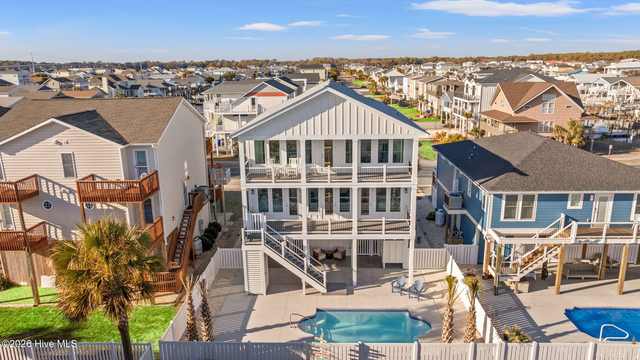 100554588 | Photo 38