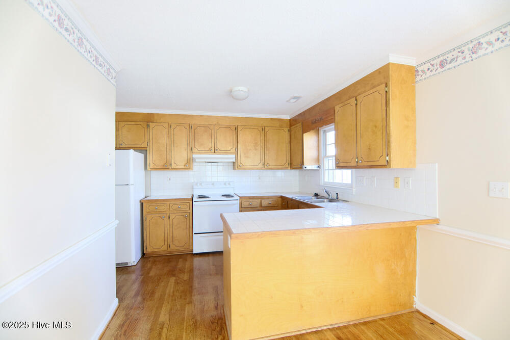 Sterling Pointe Drive 3826 N10 (9)