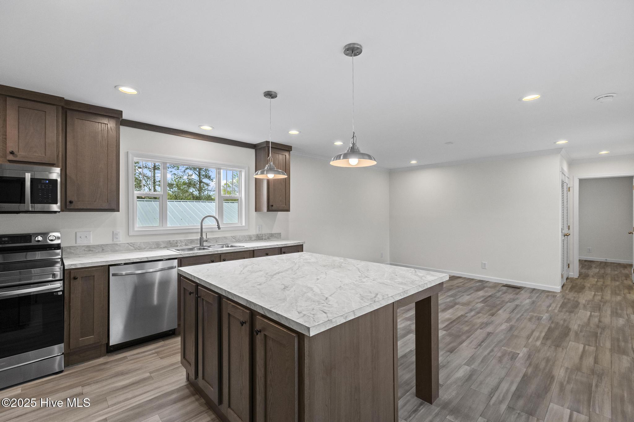 Undisclosed Address, Hampstead, NC, 28443