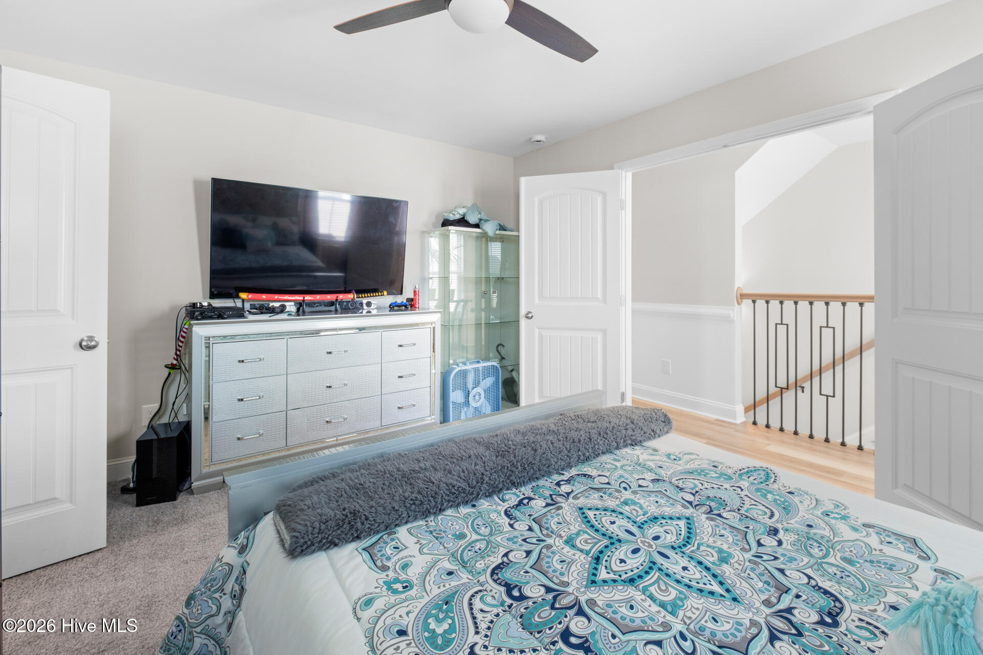 100552909 | Photo 36