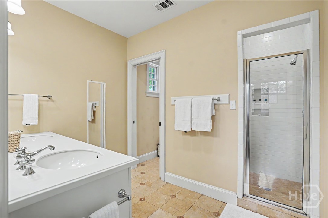Bedroom 2 En-Suite