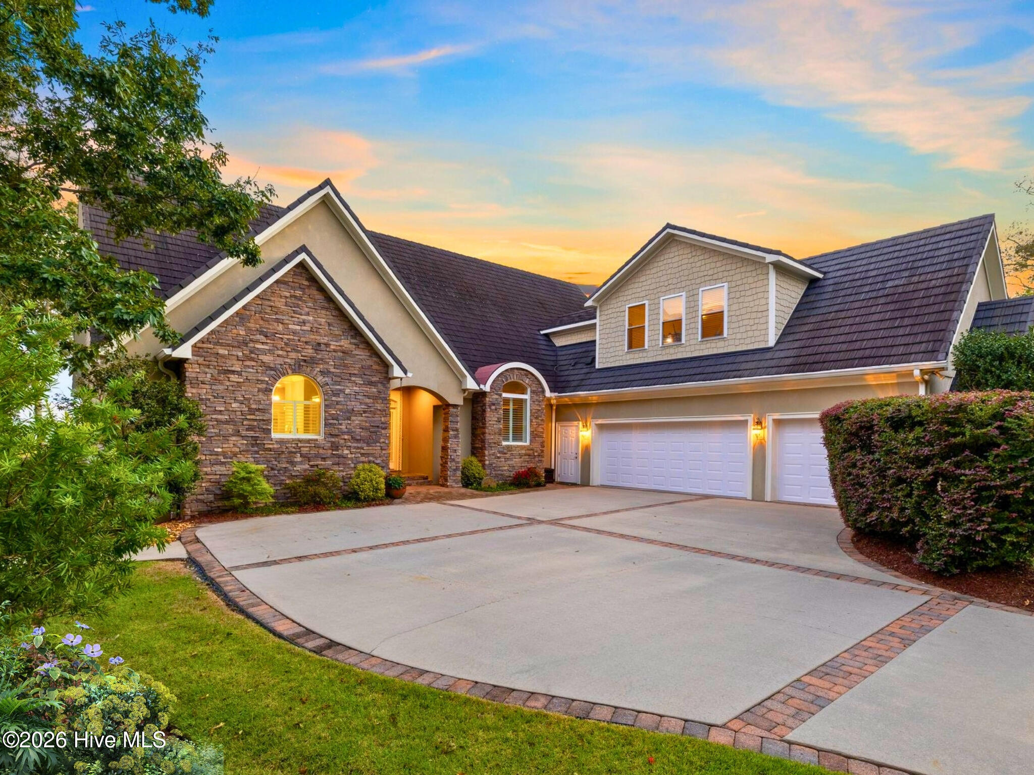 104 E Seaview Drive, Emerald Isle, NC, 28594