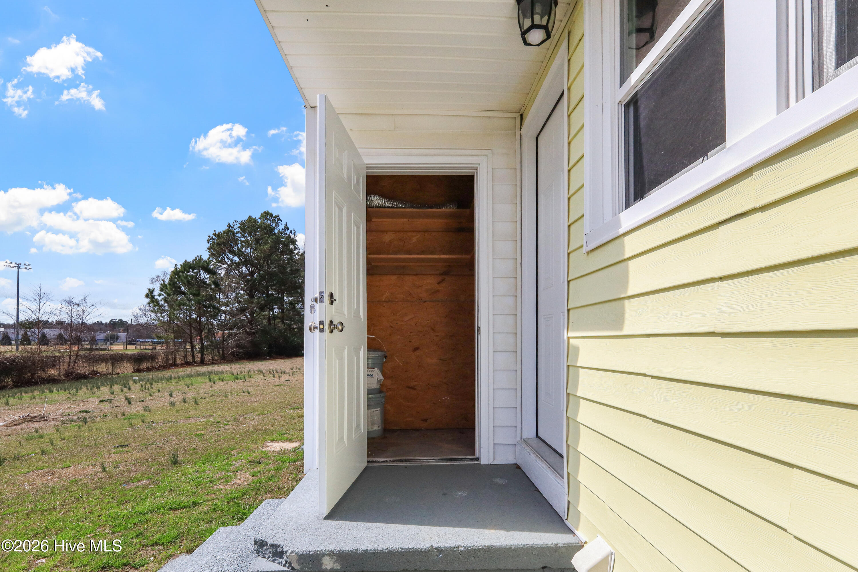 100558793 | Photo 47