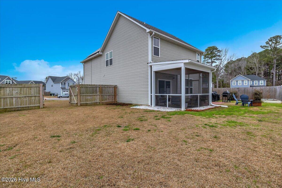 100558100 | Photo 55