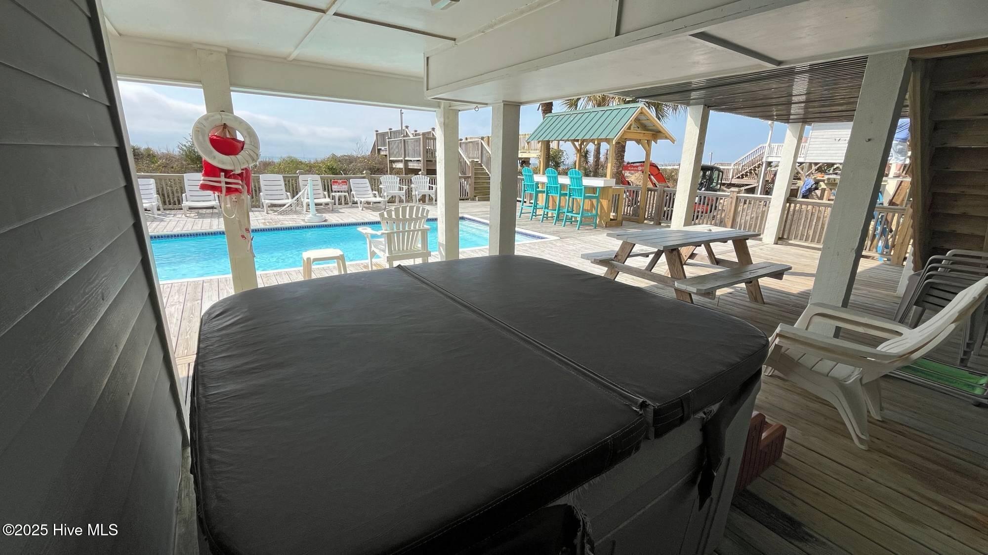 100496686 | Photo 14