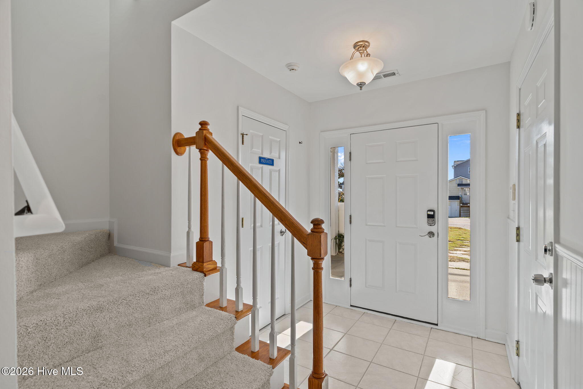 100563044 | Photo 13