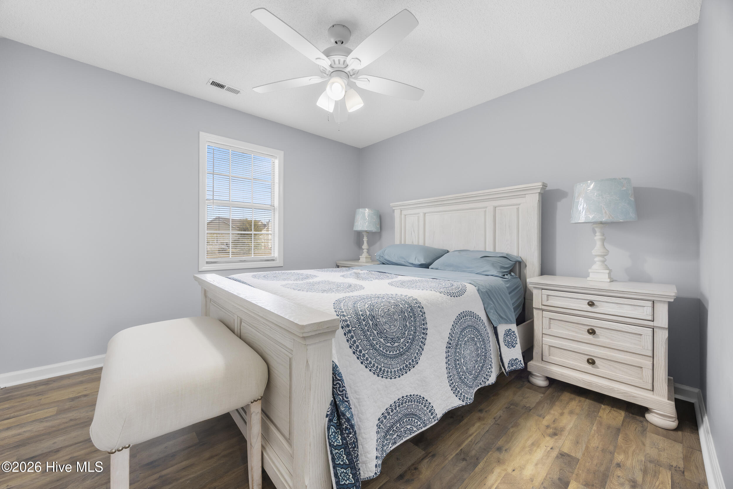 100566189 | Photo 20