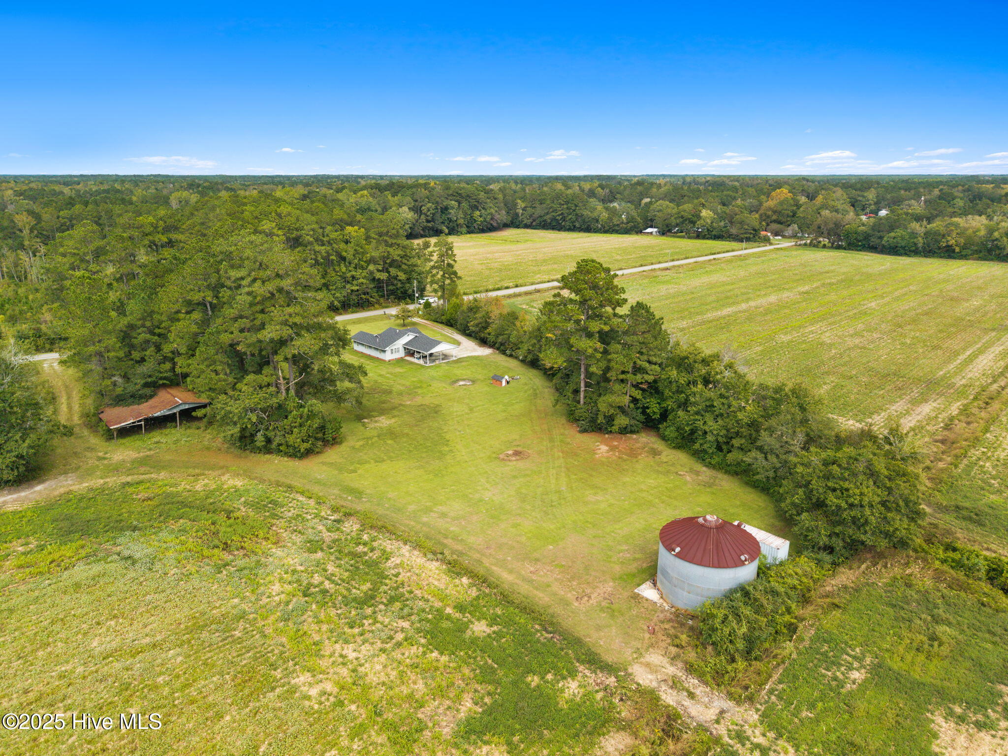 100536505 | Photo 33