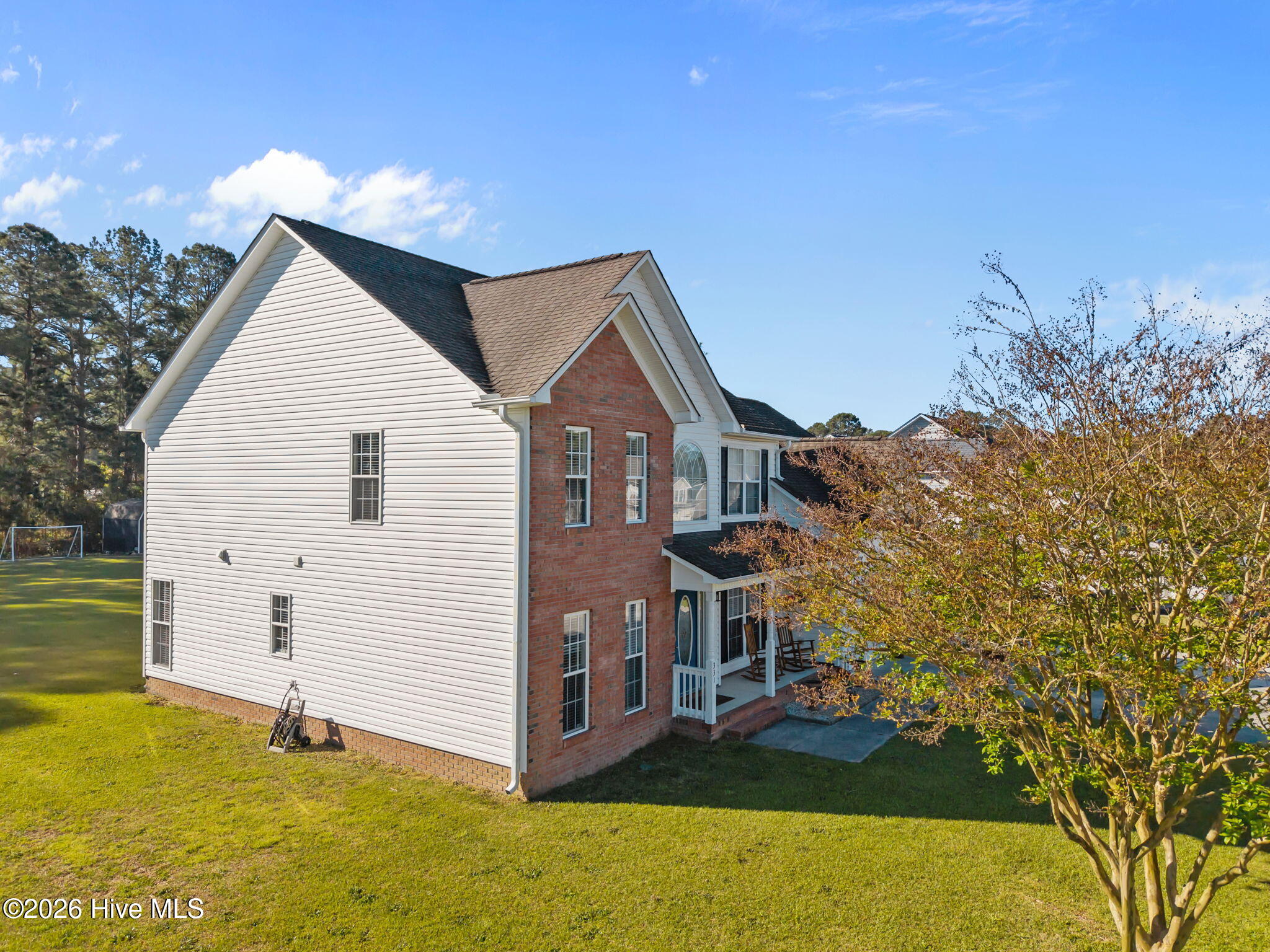 100566788 | Photo 38