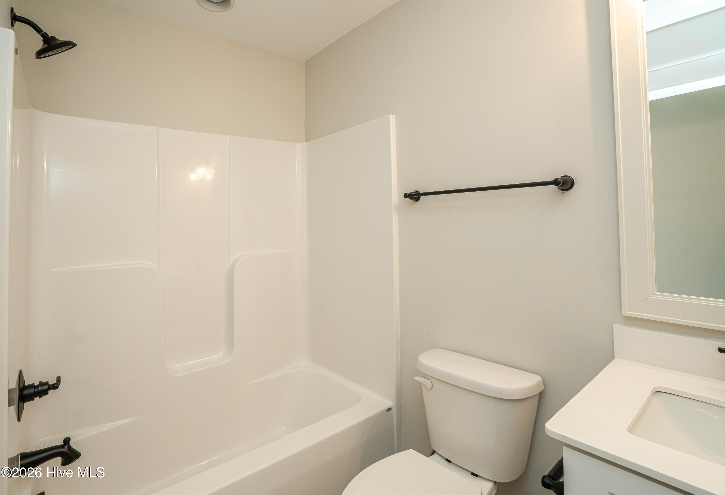 100548241 | Photo 42