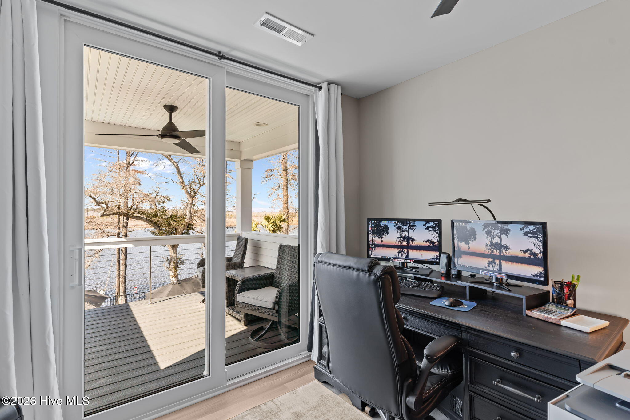 100554448 | Photo 39