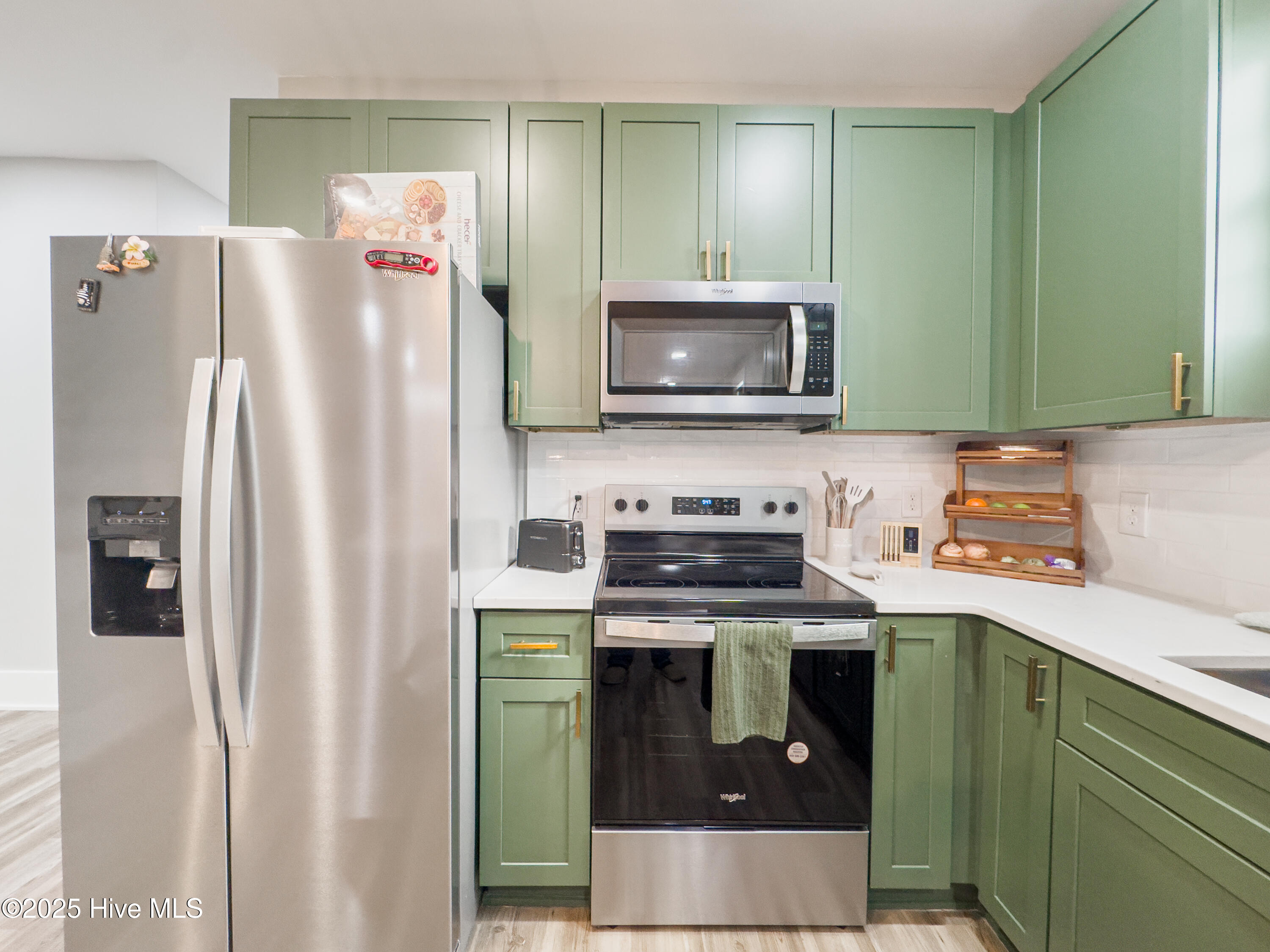 100537870 | Photo 34