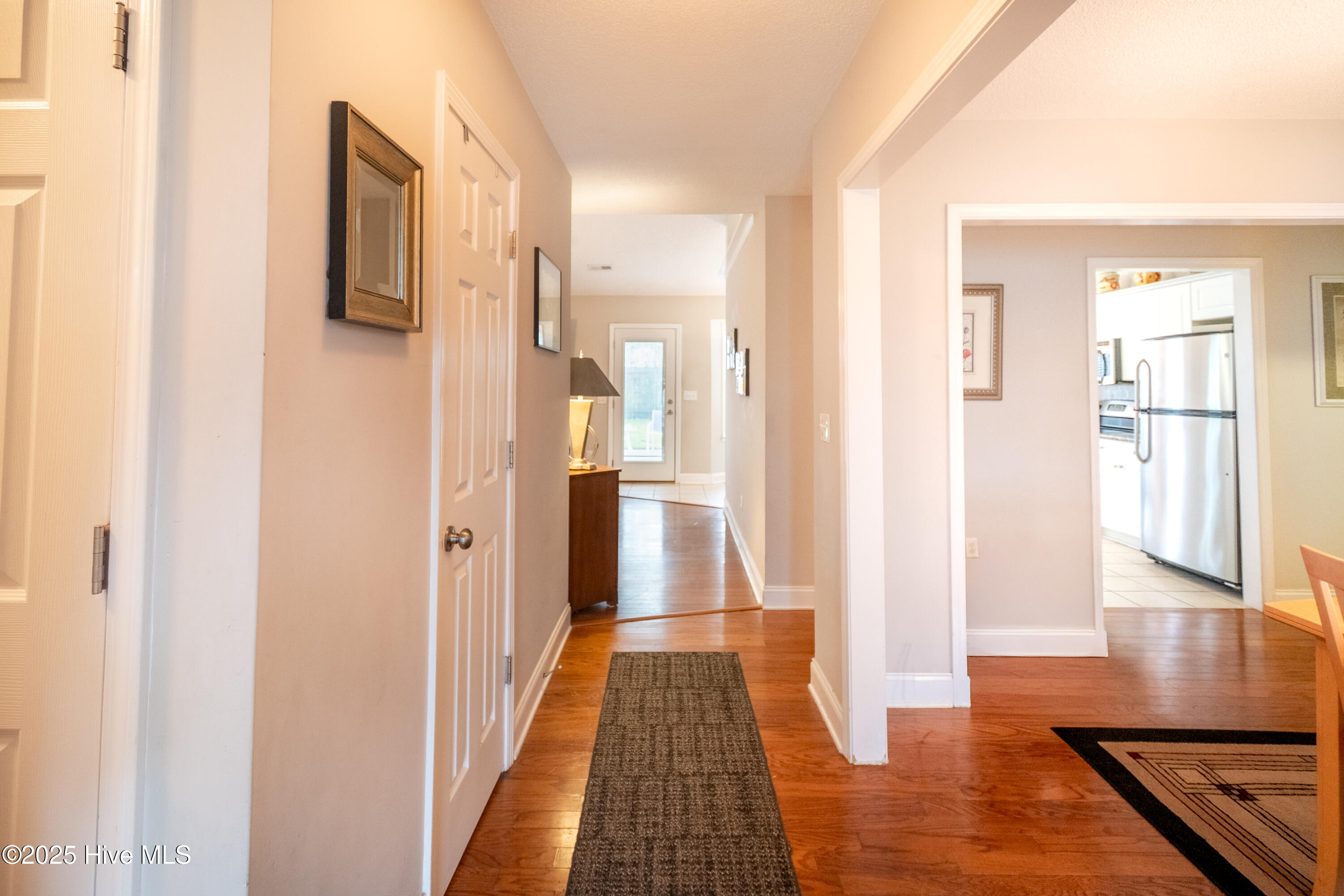 100531155 | Photo 19