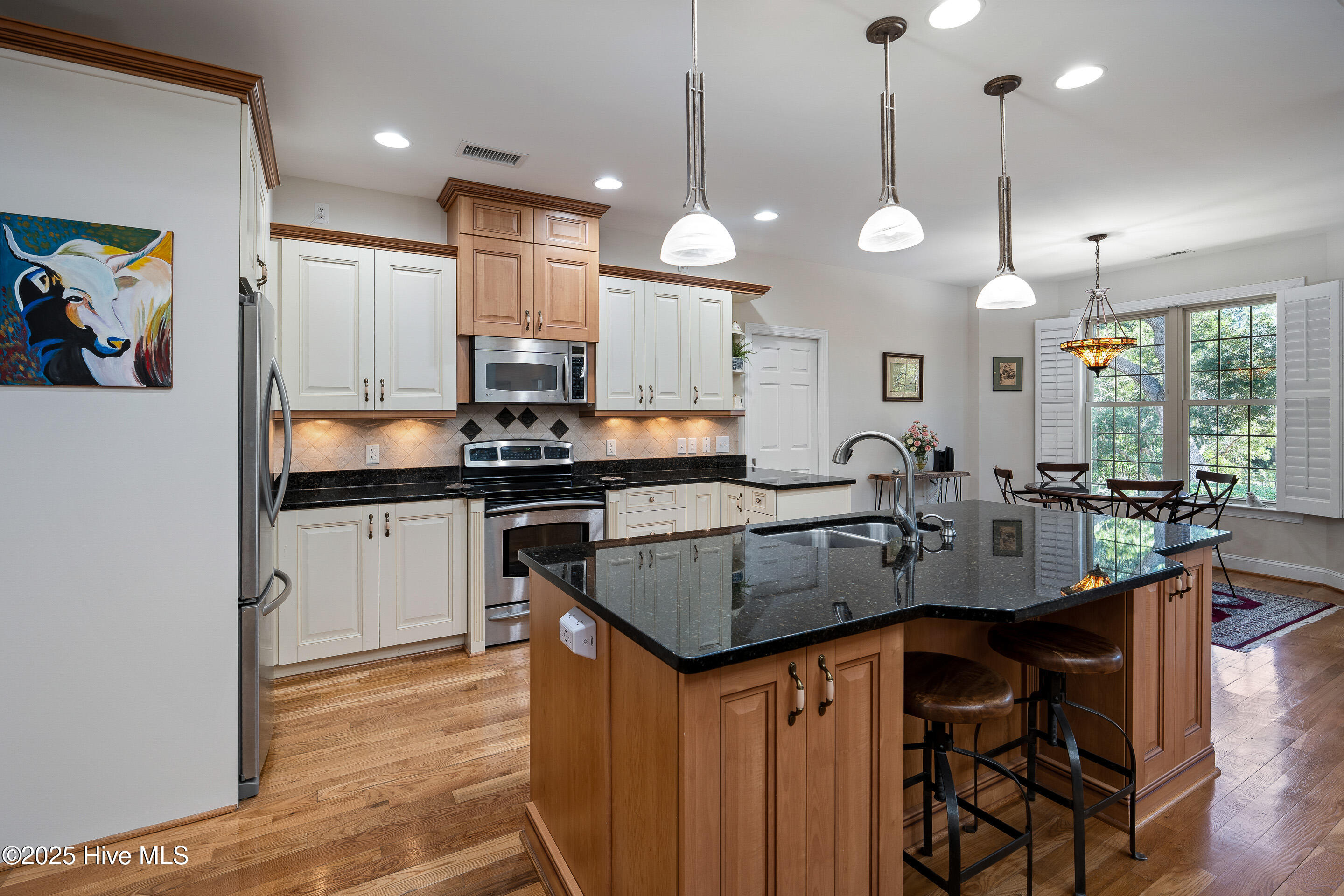 100535397 | Photo 21