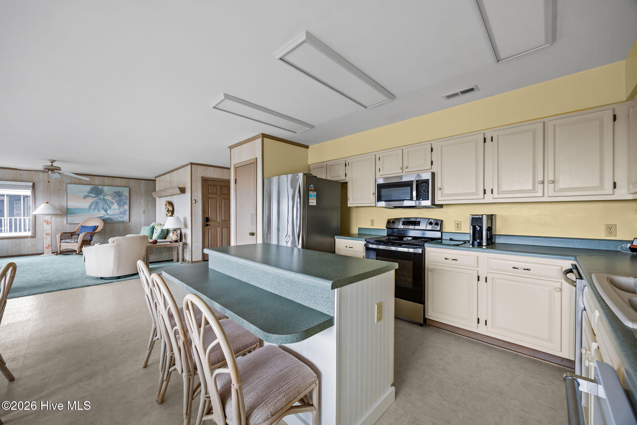 100554247 | Photo 34