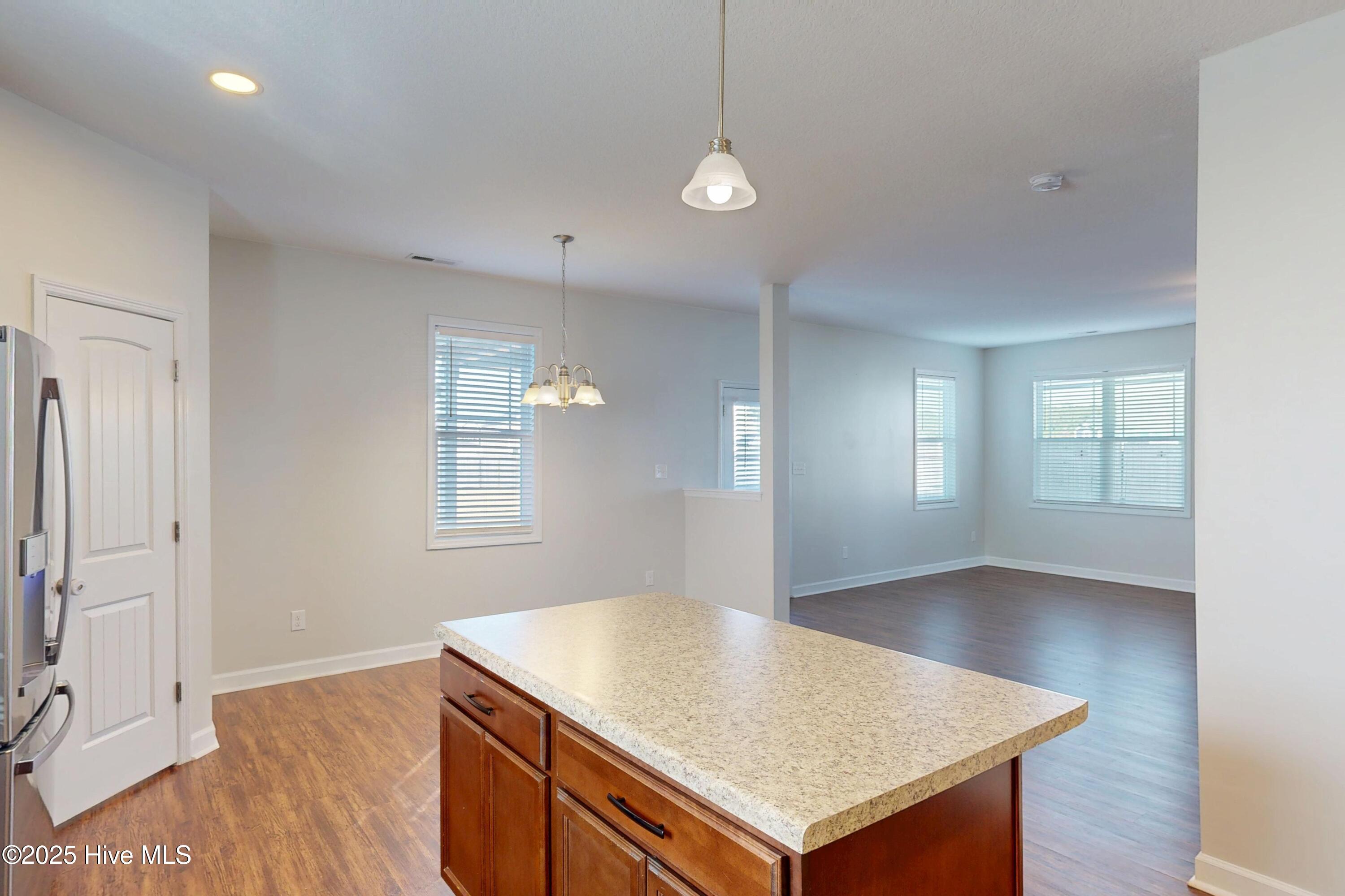 100545262 | Photo 18