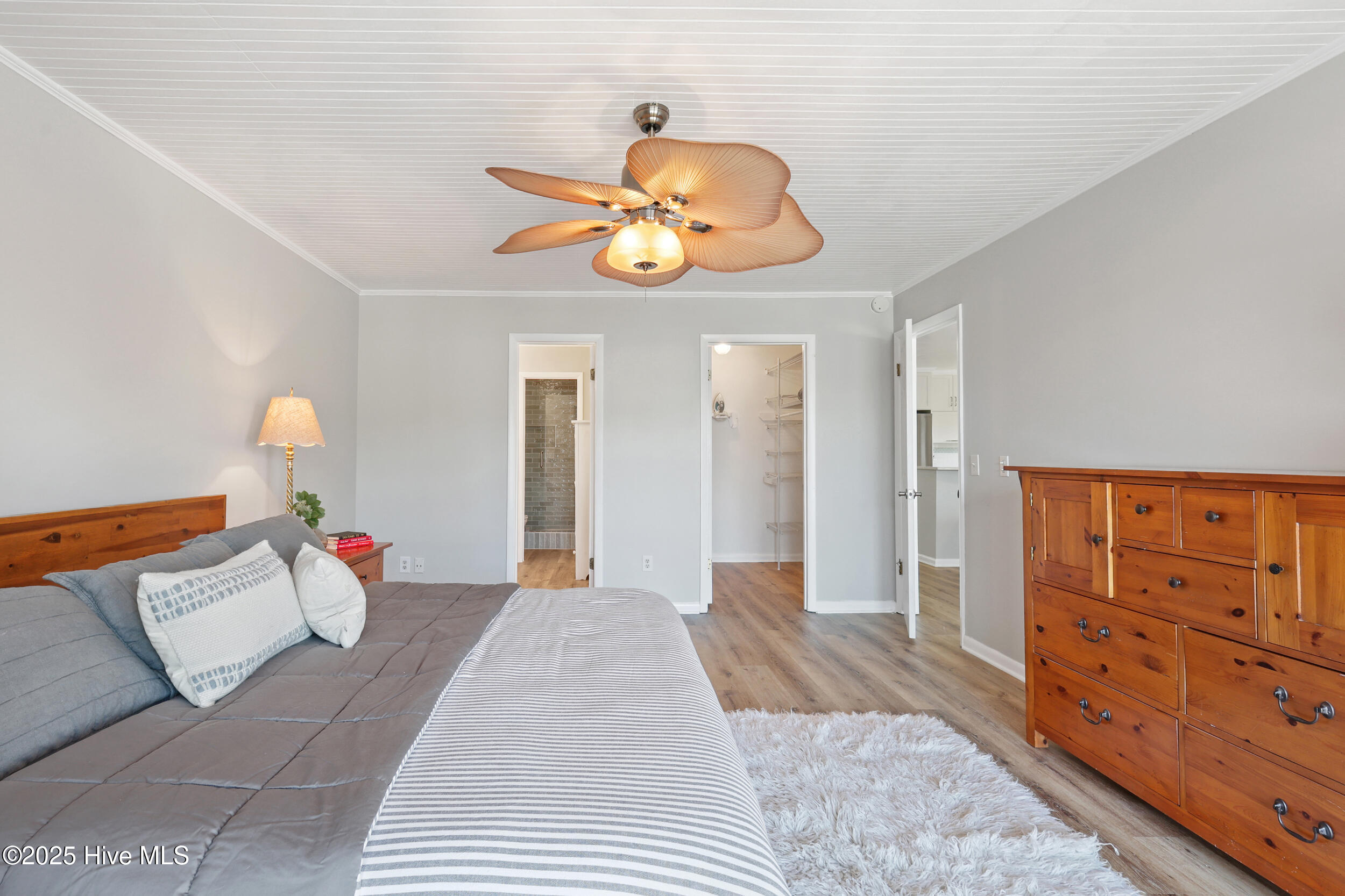 100531692 | Photo 29