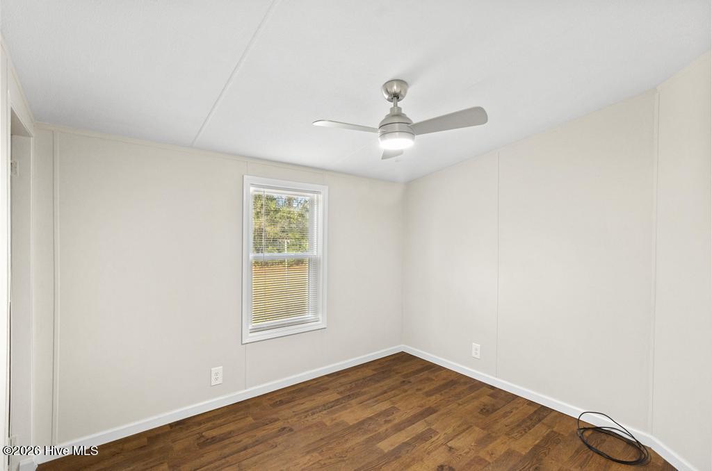 100549076 | Photo 13