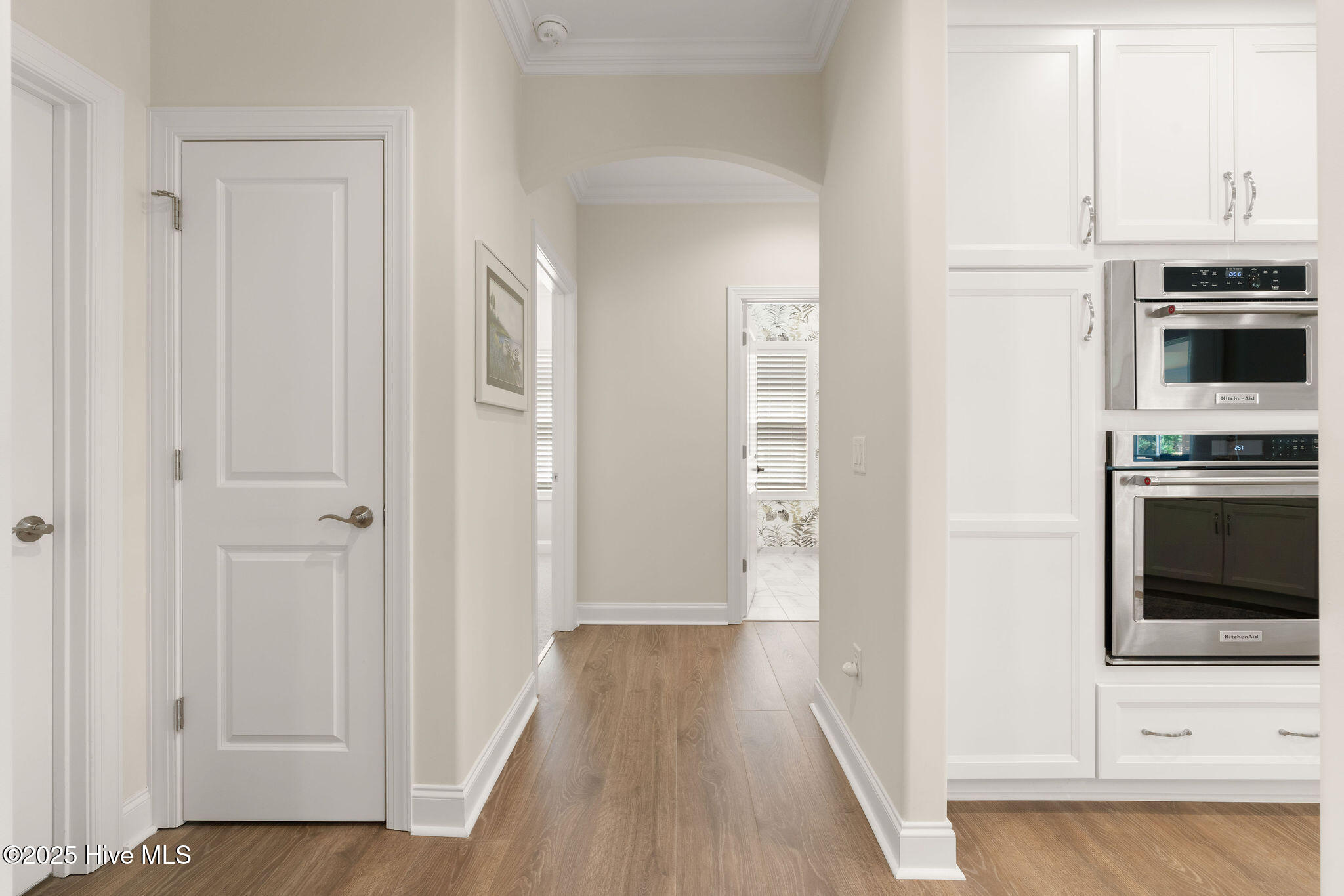 100517606 | Photo 42