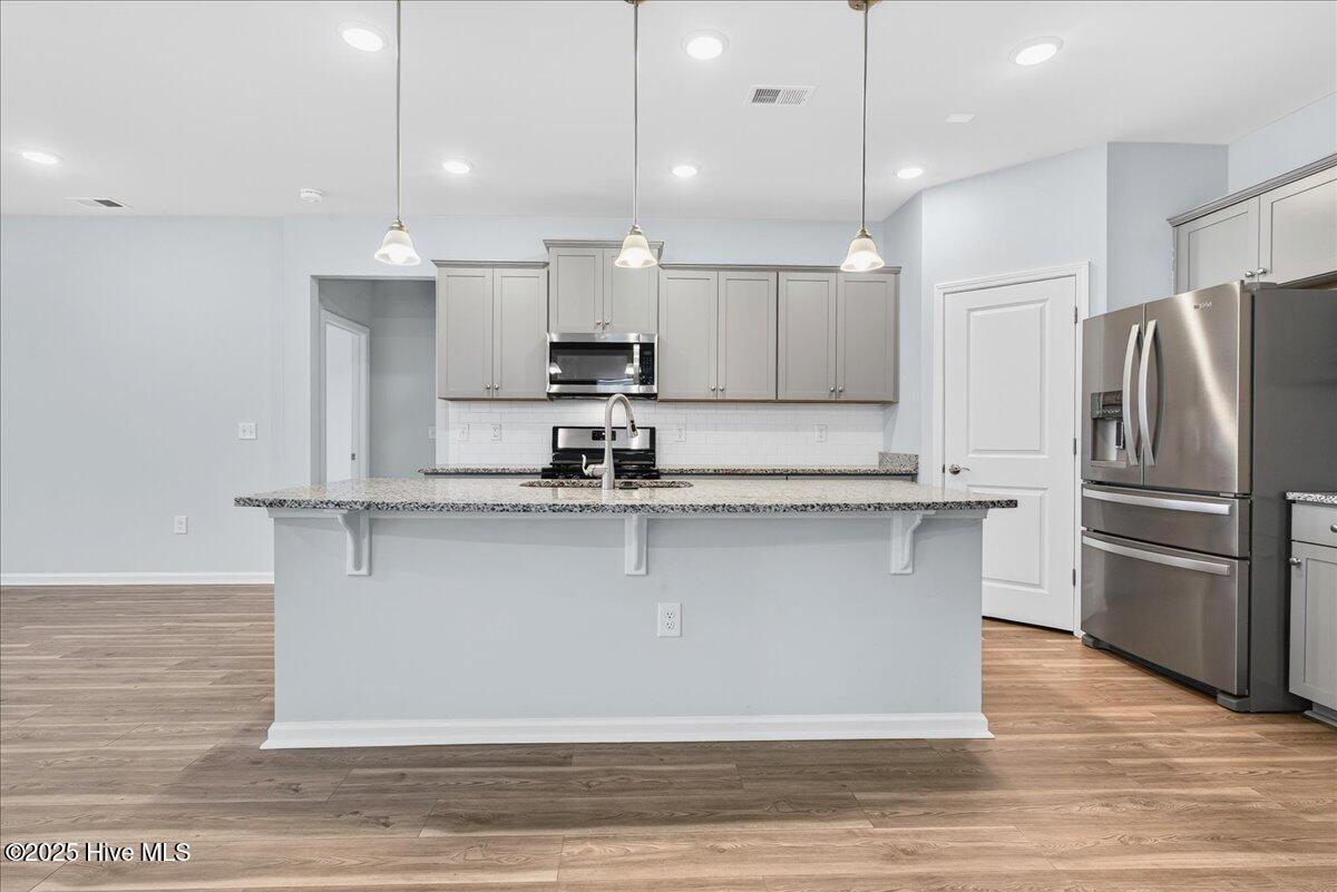 100522416 | Photo 24