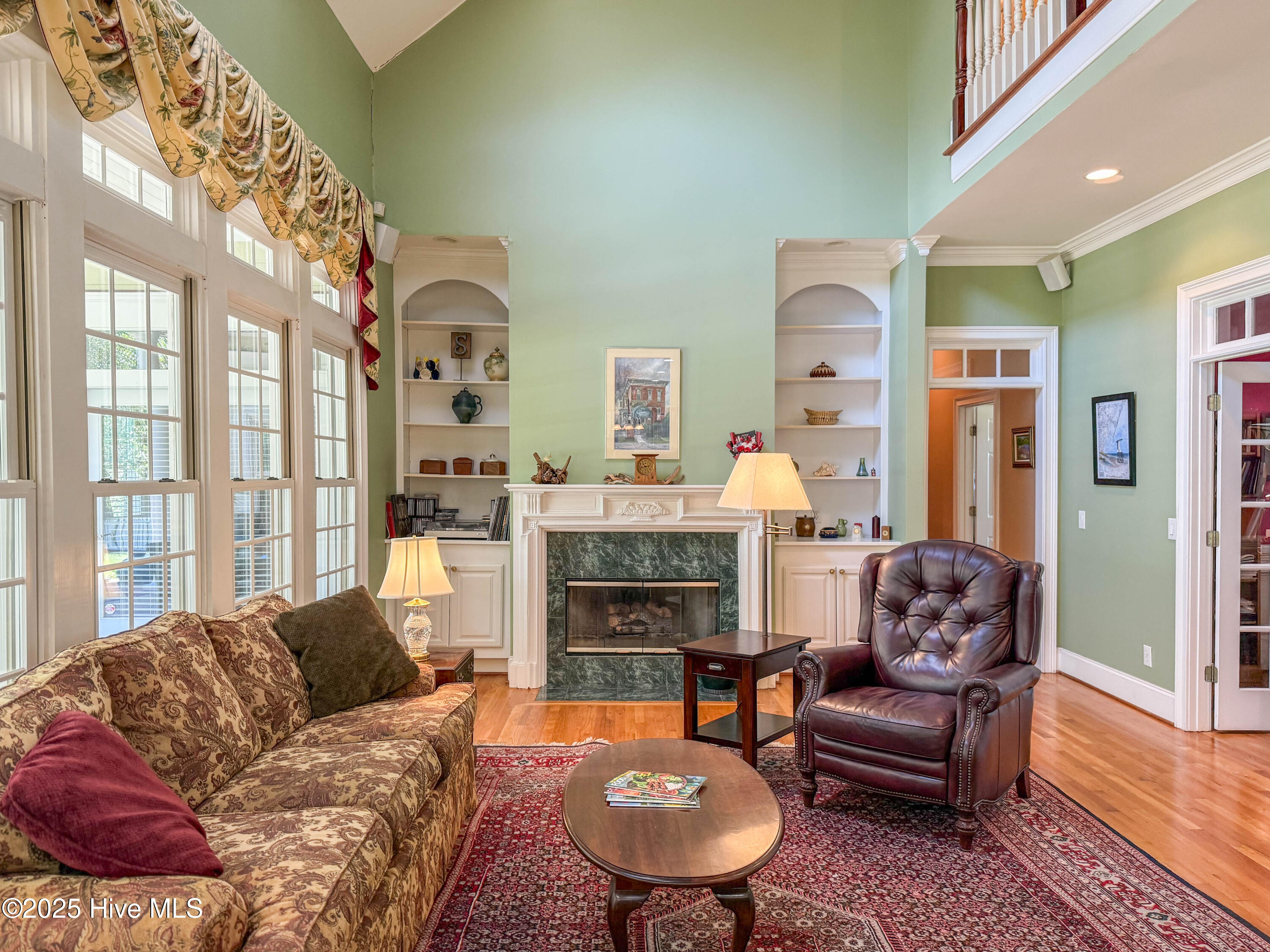 100561292 | Photo 37