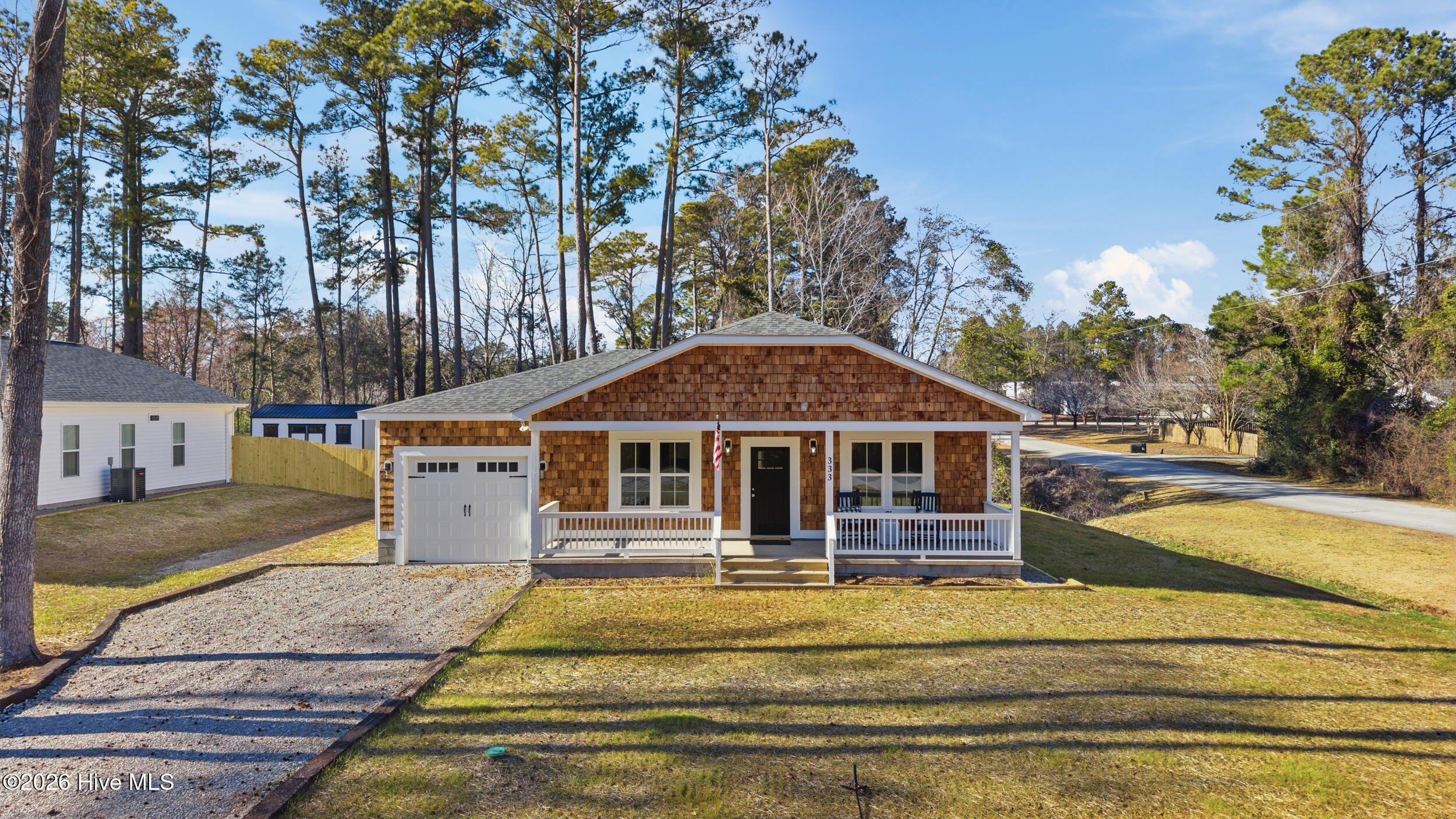 100557700 | Photo 45